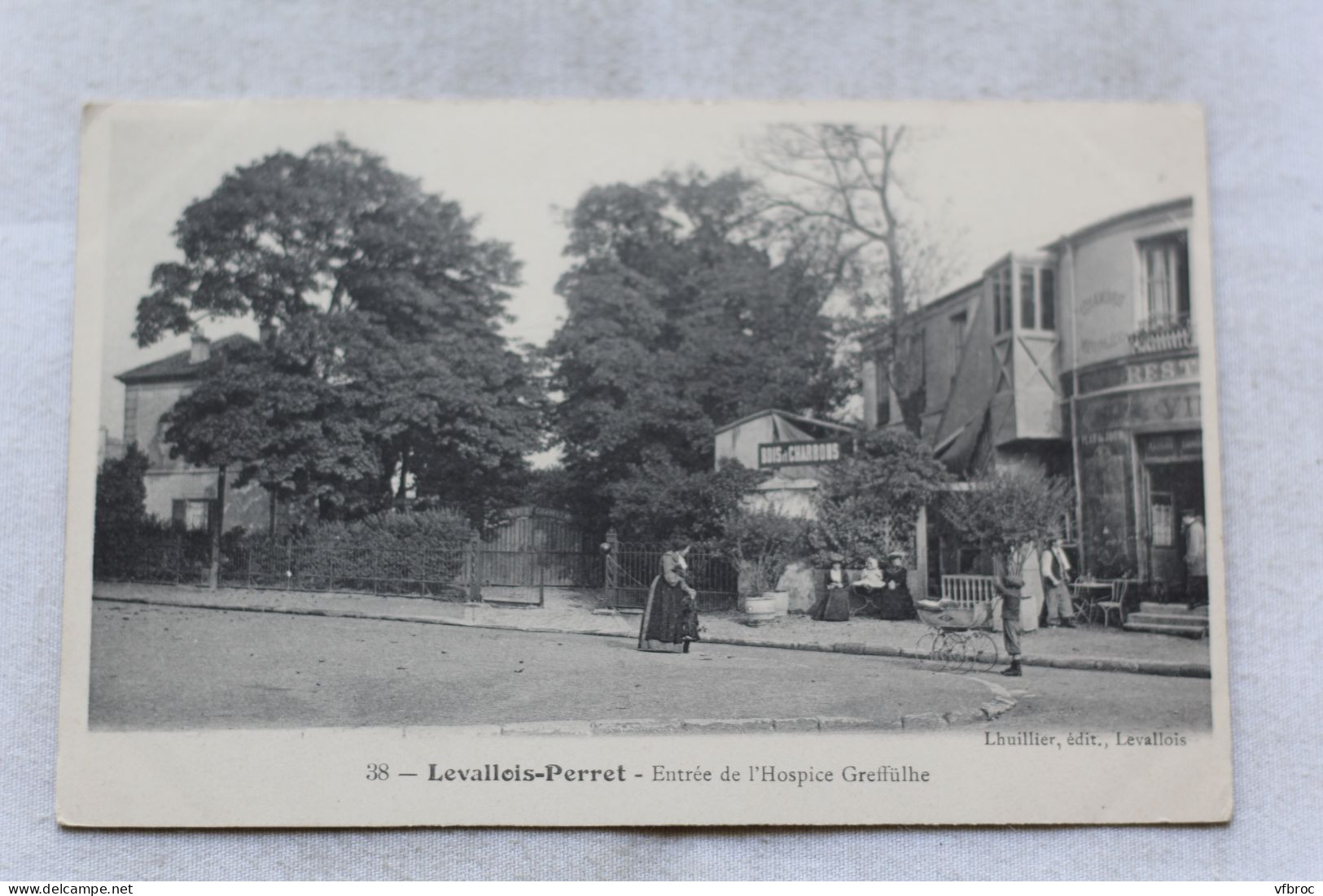 Levallois Perret, entrée de l'hospice Greffulhe, Hauts de Seine 92
