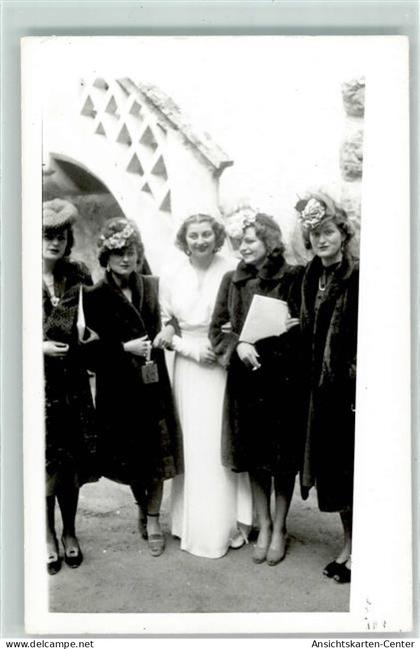 13198004 - Frauen Mode Rauchen