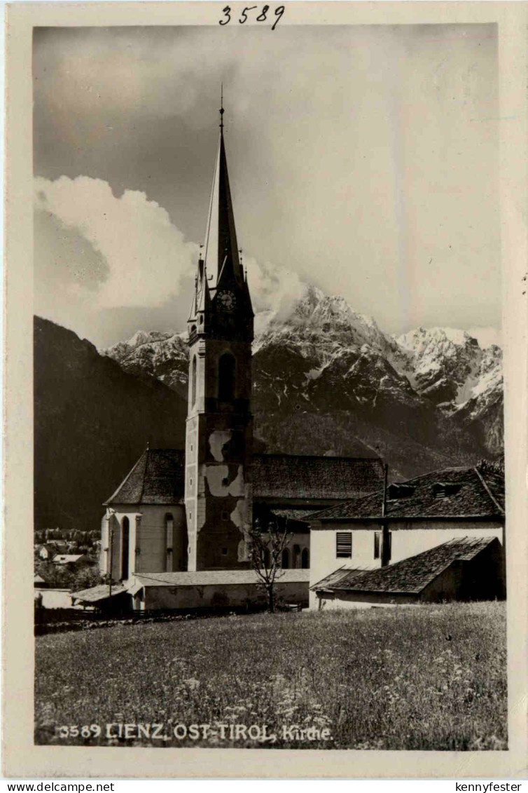 Lienz, Kirche