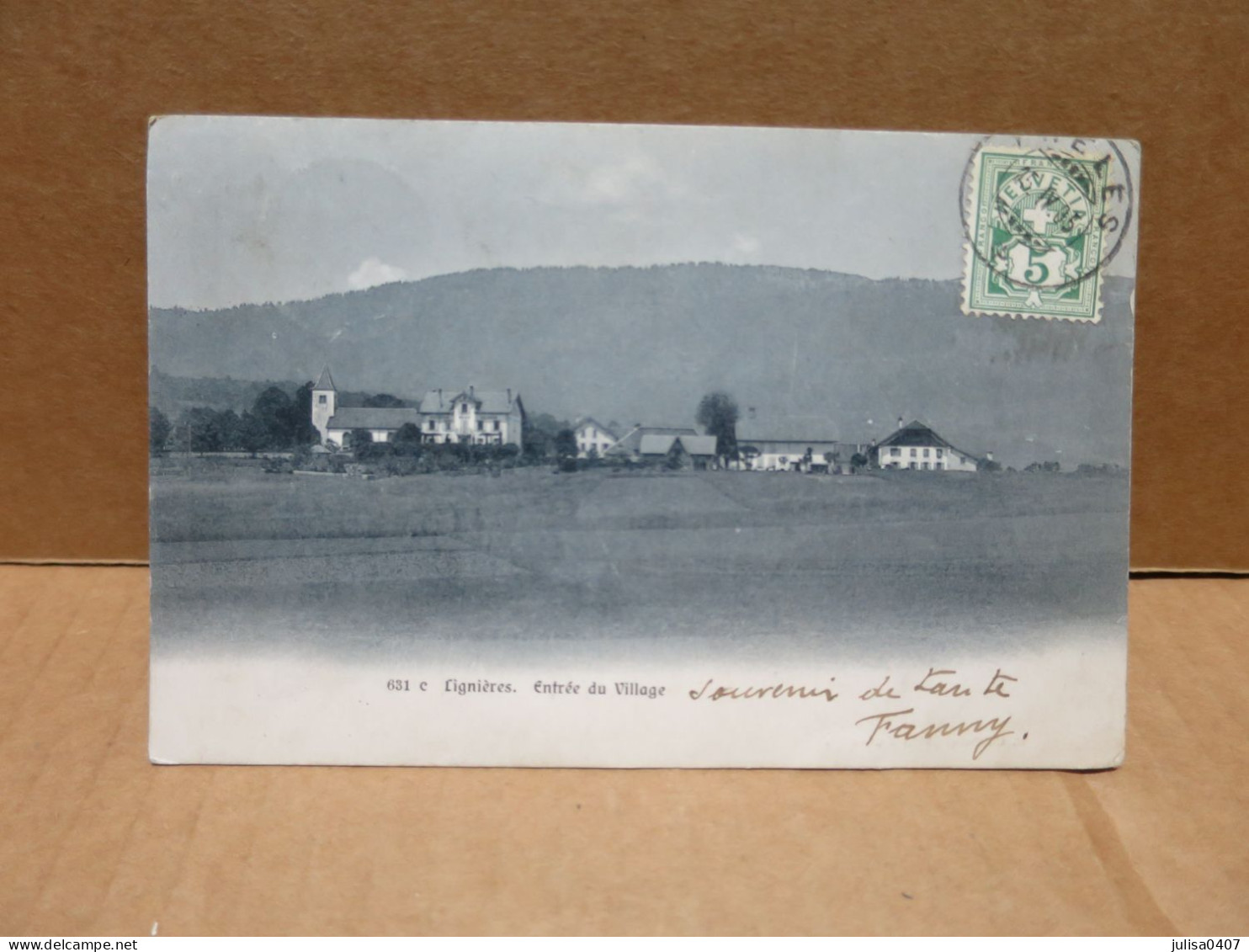 LIGNIERES (Suisse) entrée du village