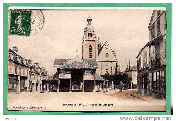 LIMOURS --  Place de Limours