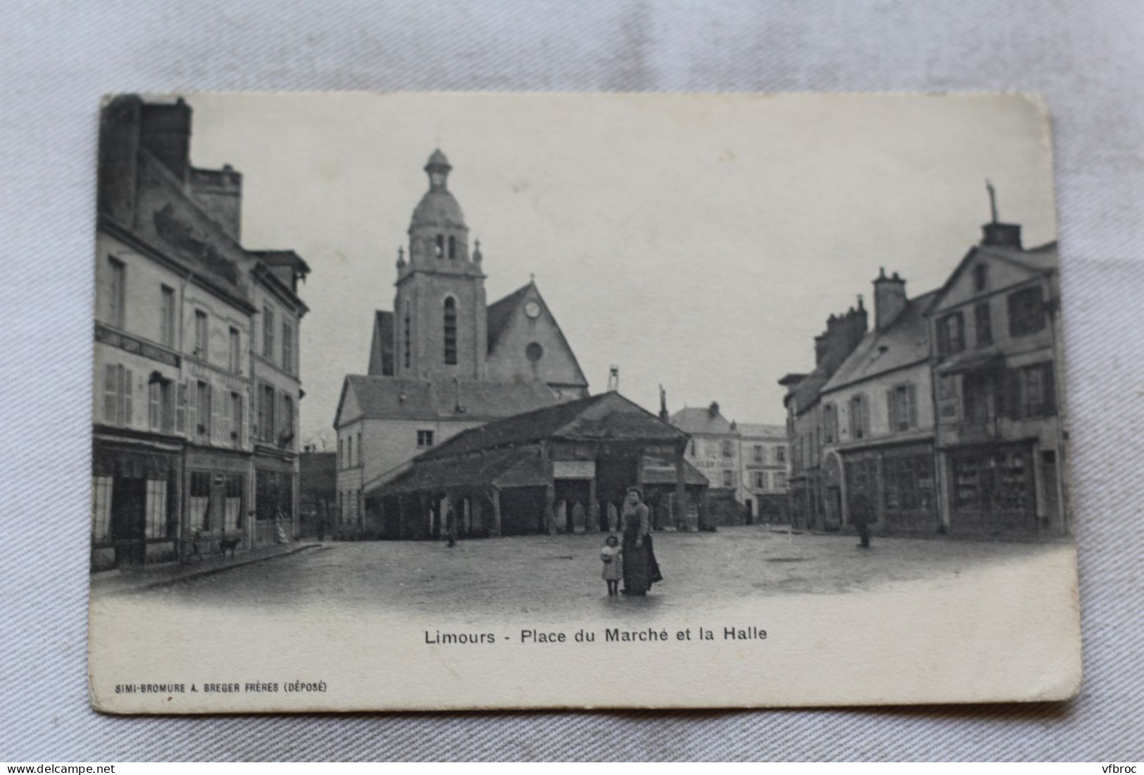 Limours, place du marché et la halle, Essonne 91