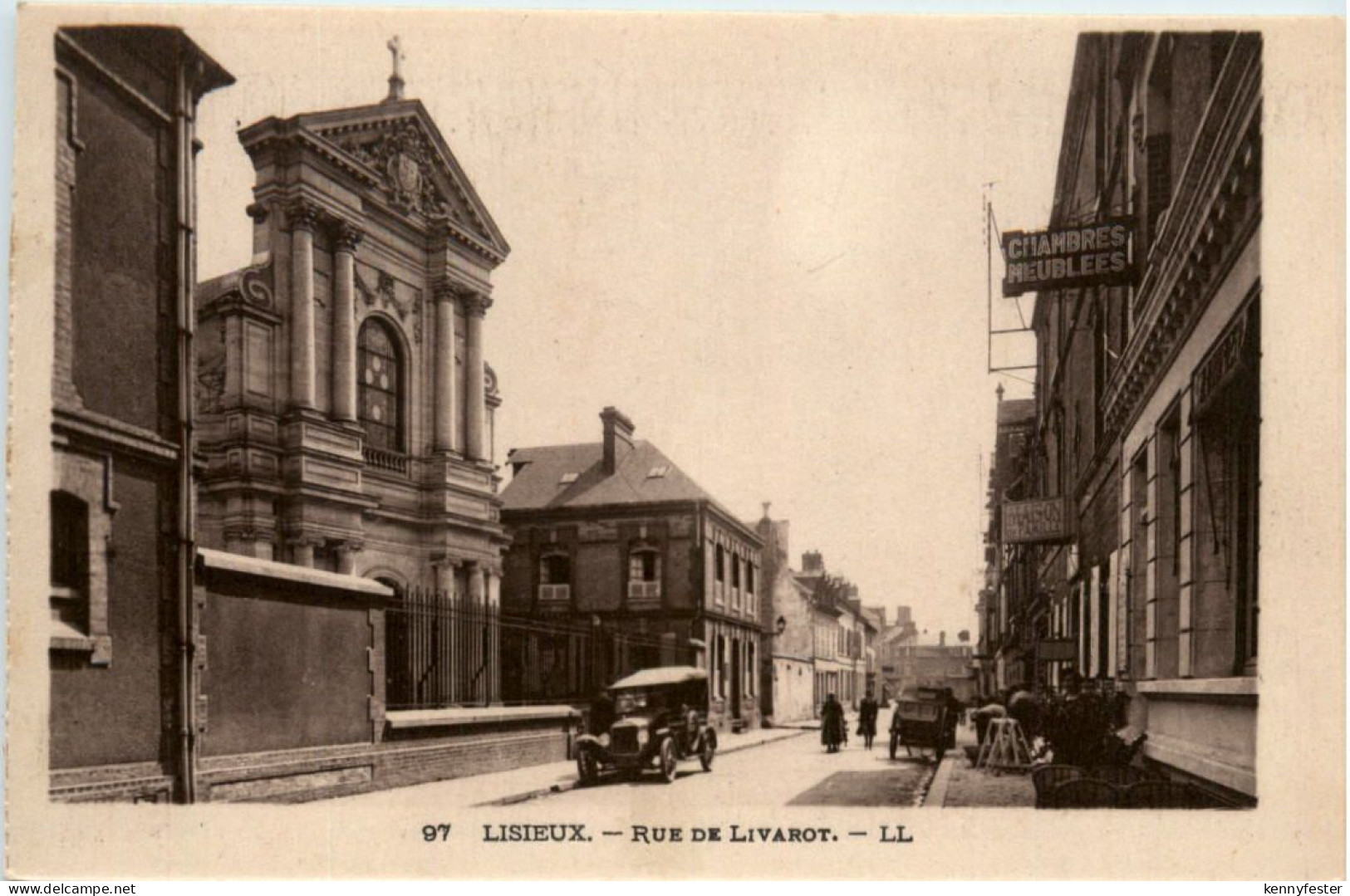 Lisieux, Rue de Livarot