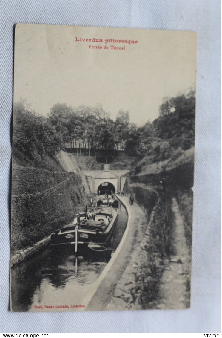 Liverdun, entrée du tunnel, péniches et bateliers, Meurthe et Moselle 54