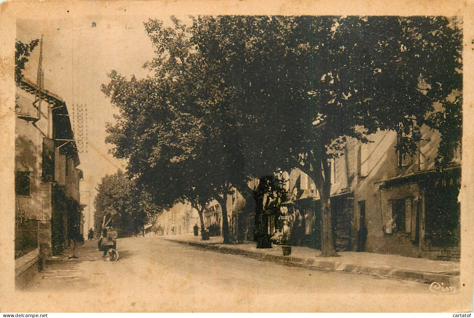 LIVRON . Avenue Joseph Combier