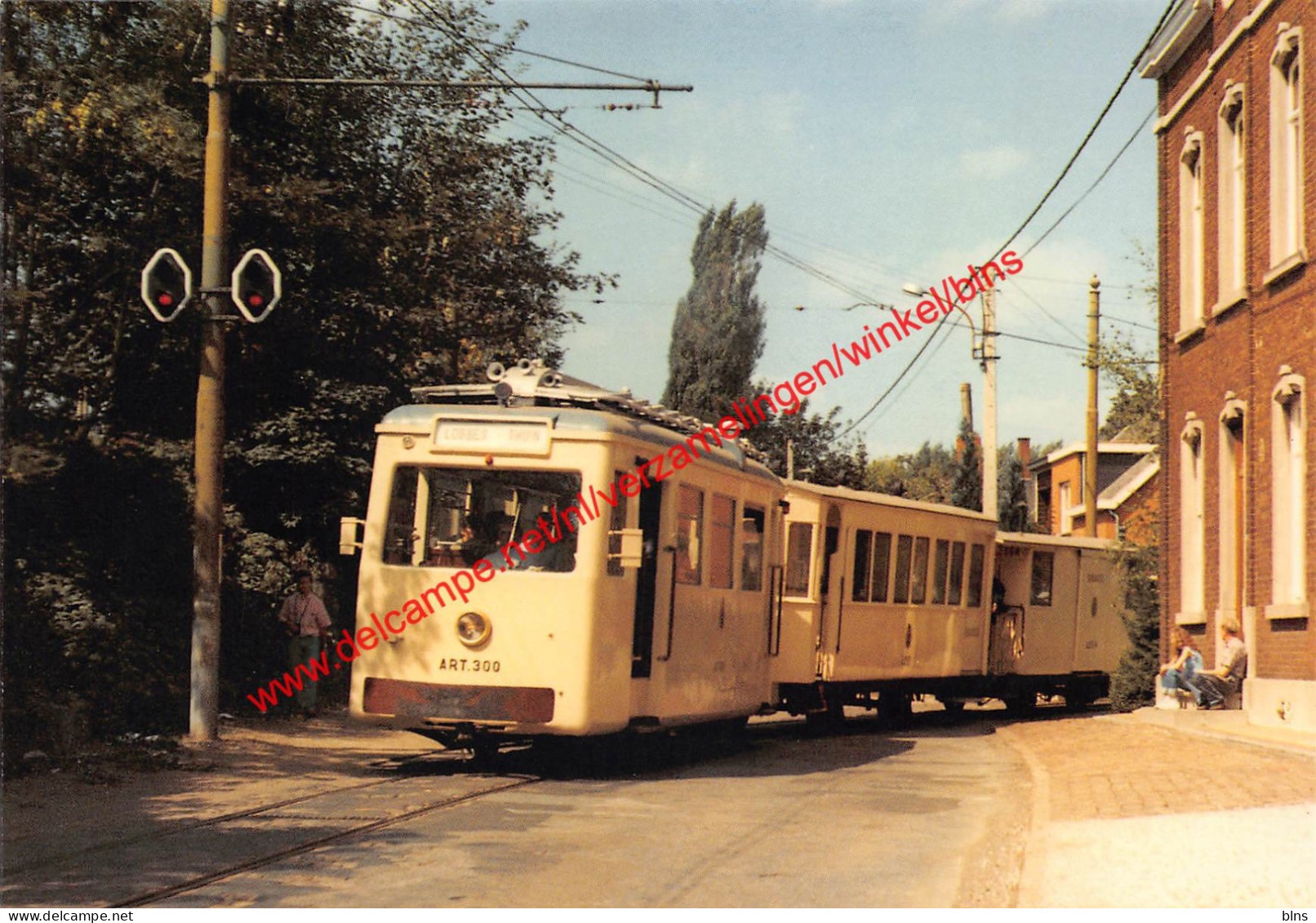 Lobbes Pont du Nord - autorail, remorque et fourgon - Lobbes