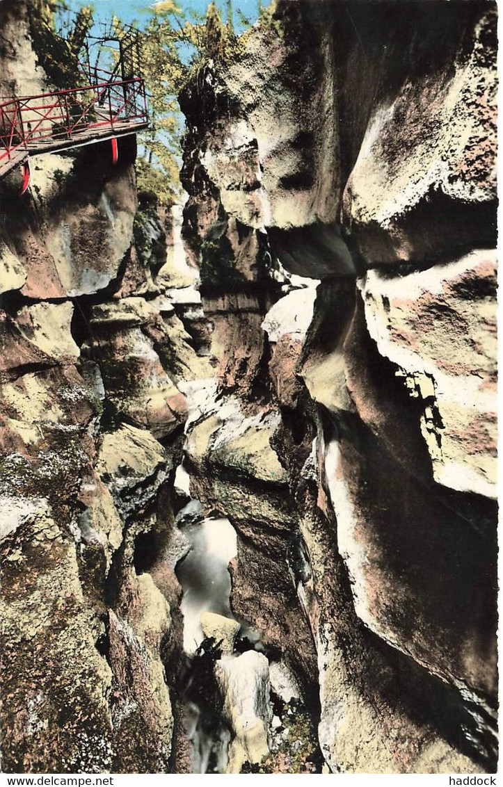 LOVAGNY : ENTREE DES GORGES