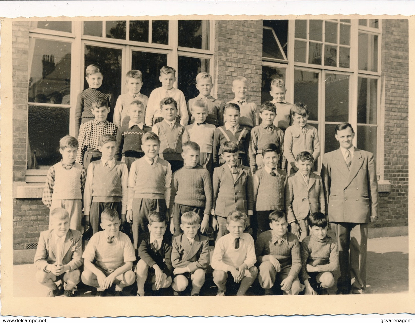 LOVENDEGEM  - KLASFOTO 16 X 11 CM    ZONDER VERMELDING WELKE KLAS OF JAAR  - ZEKER LOVENDEGEM      2 SCANS