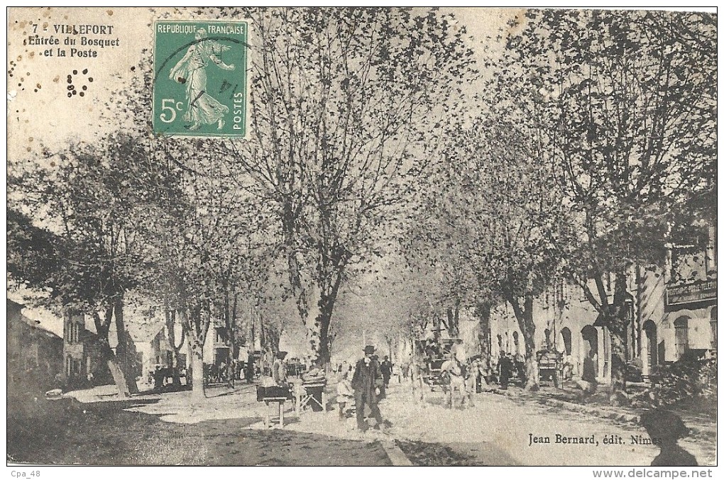 Lozere :   Villefort, l'Entrée du Bosquet et la Poste