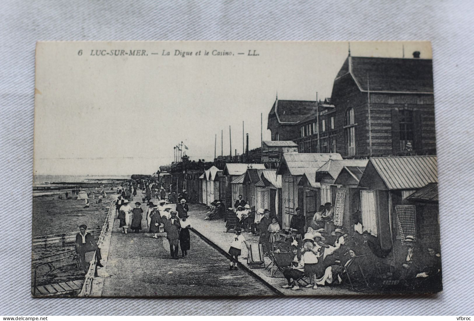 Luc sur mer, la digue et le casino, Calvados 14