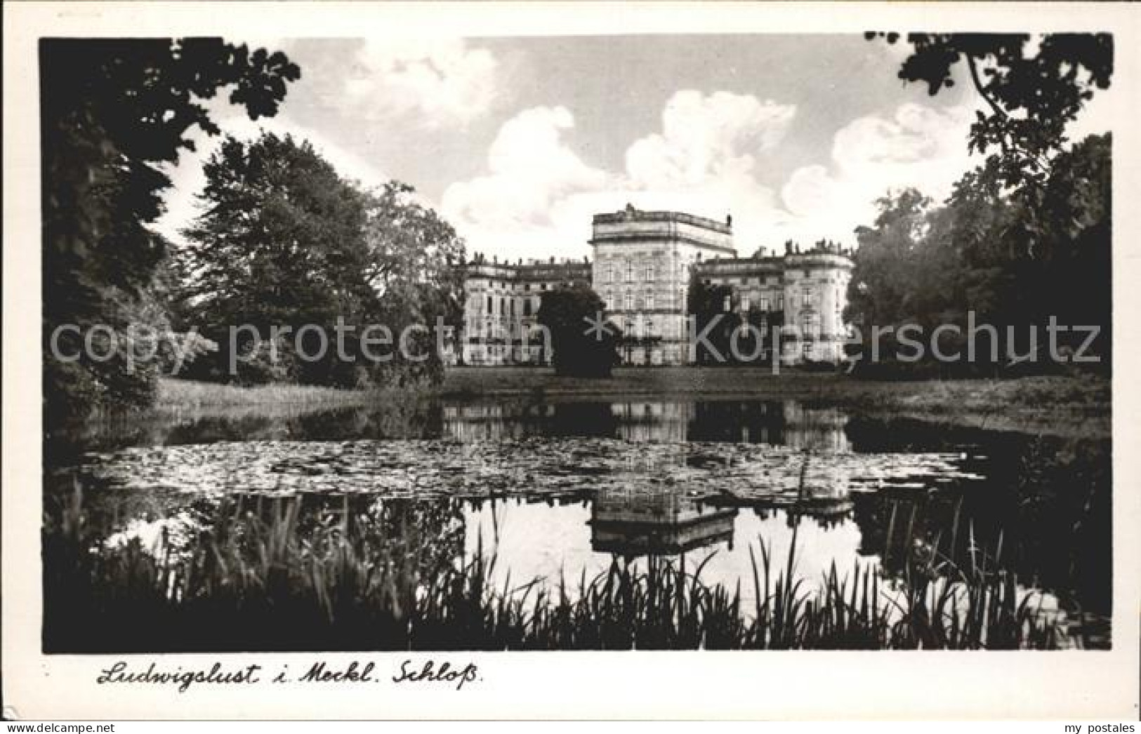 Ludwigslust Schloss Teich