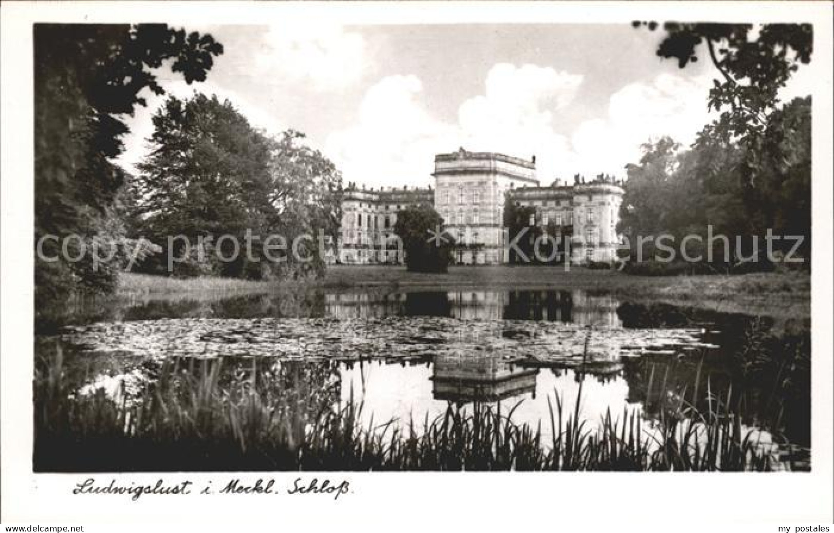 Ludwigslust Schloss Teich