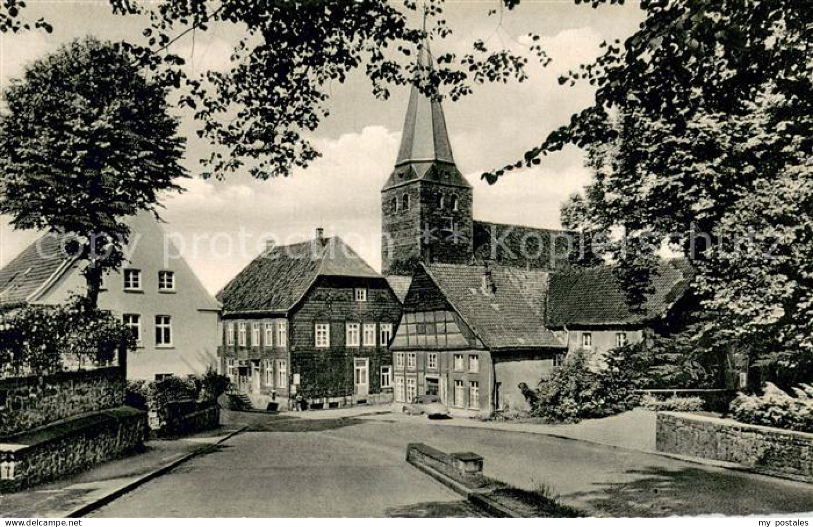 Luebbecke Westfalen Blick auf die Kirche