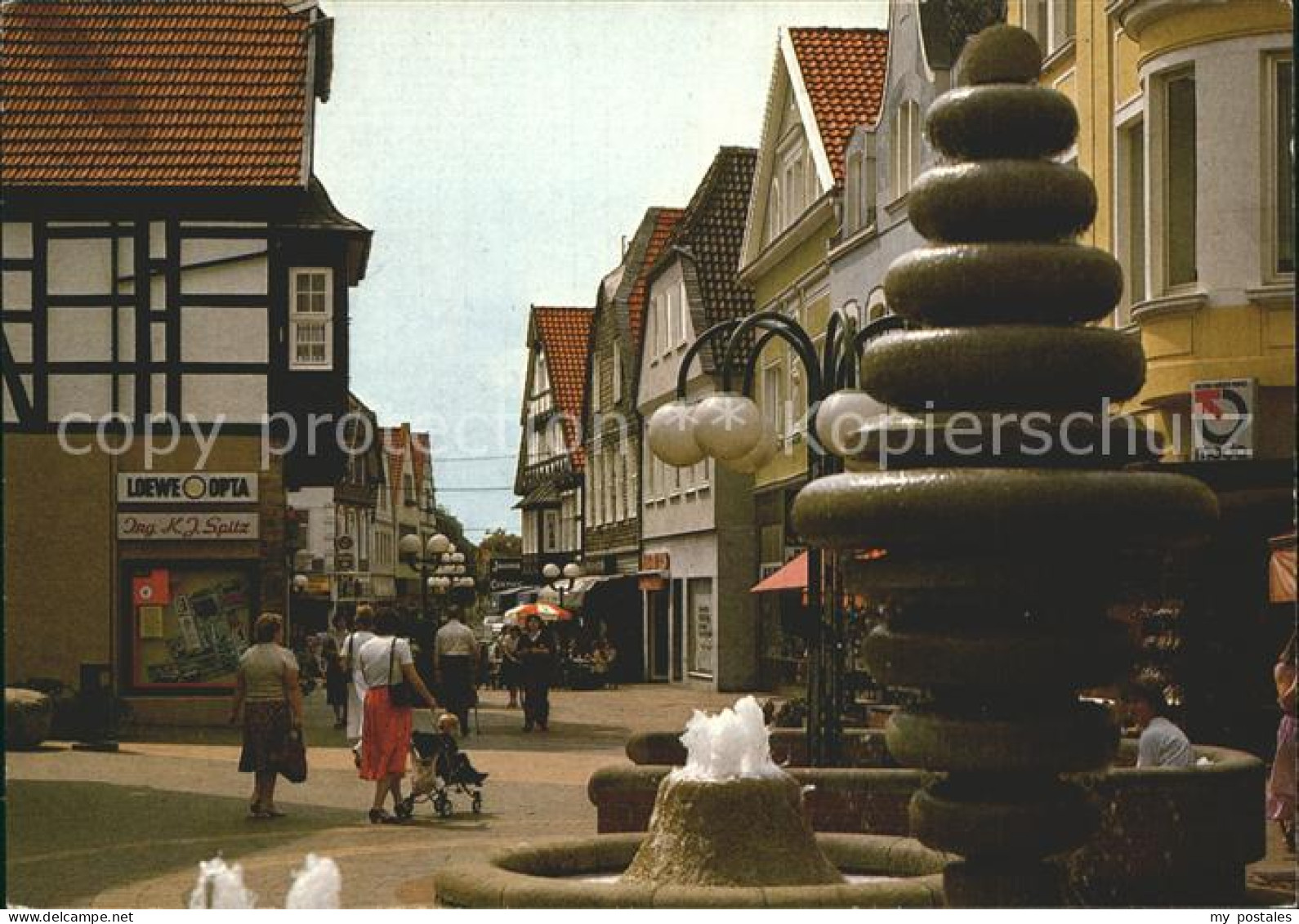 Luebbecke Westfalen Brunnen Fussgaengerzone