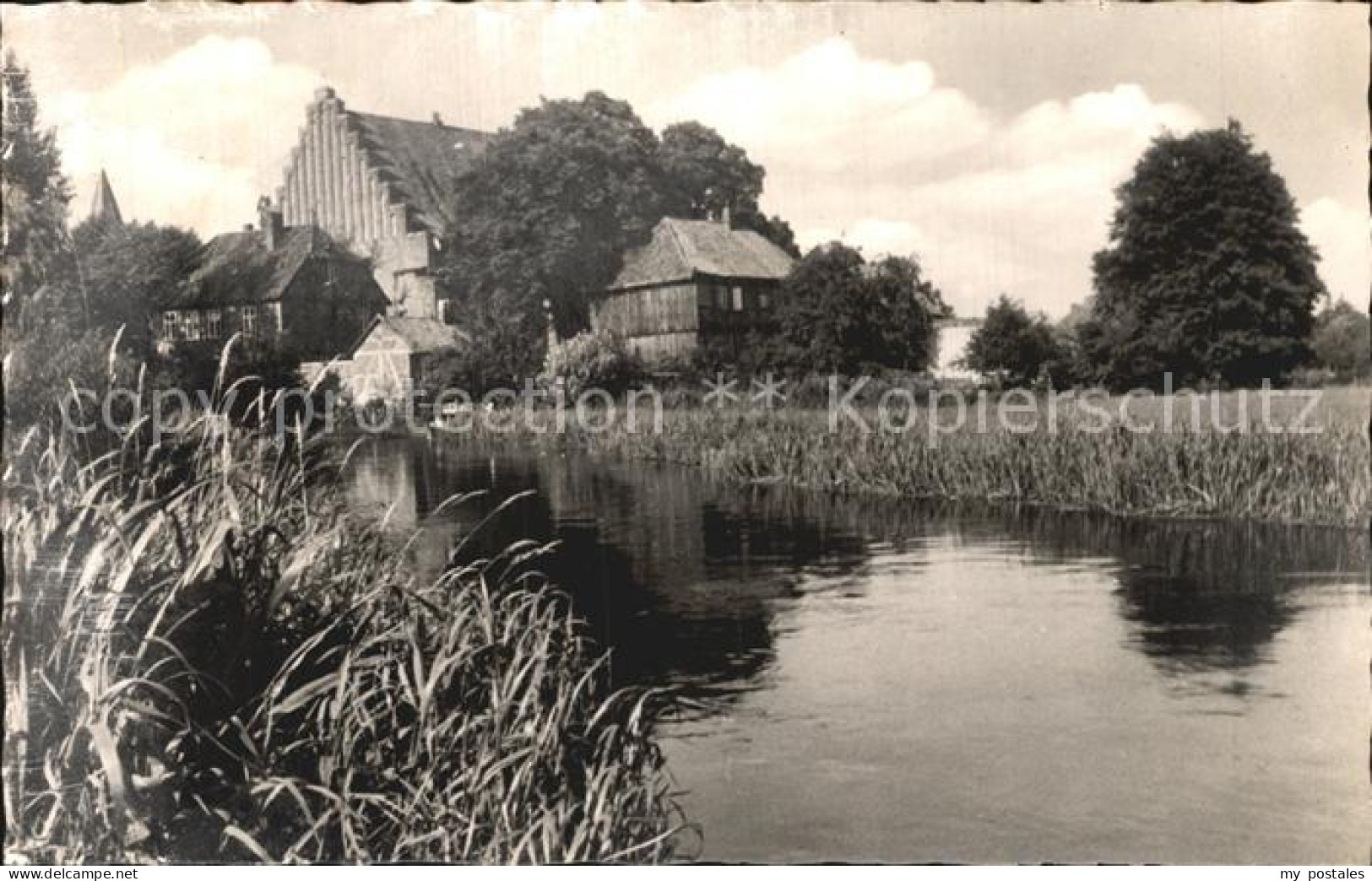 Luechow-Dannenberg An der Jeetzel Hinter der Kirche