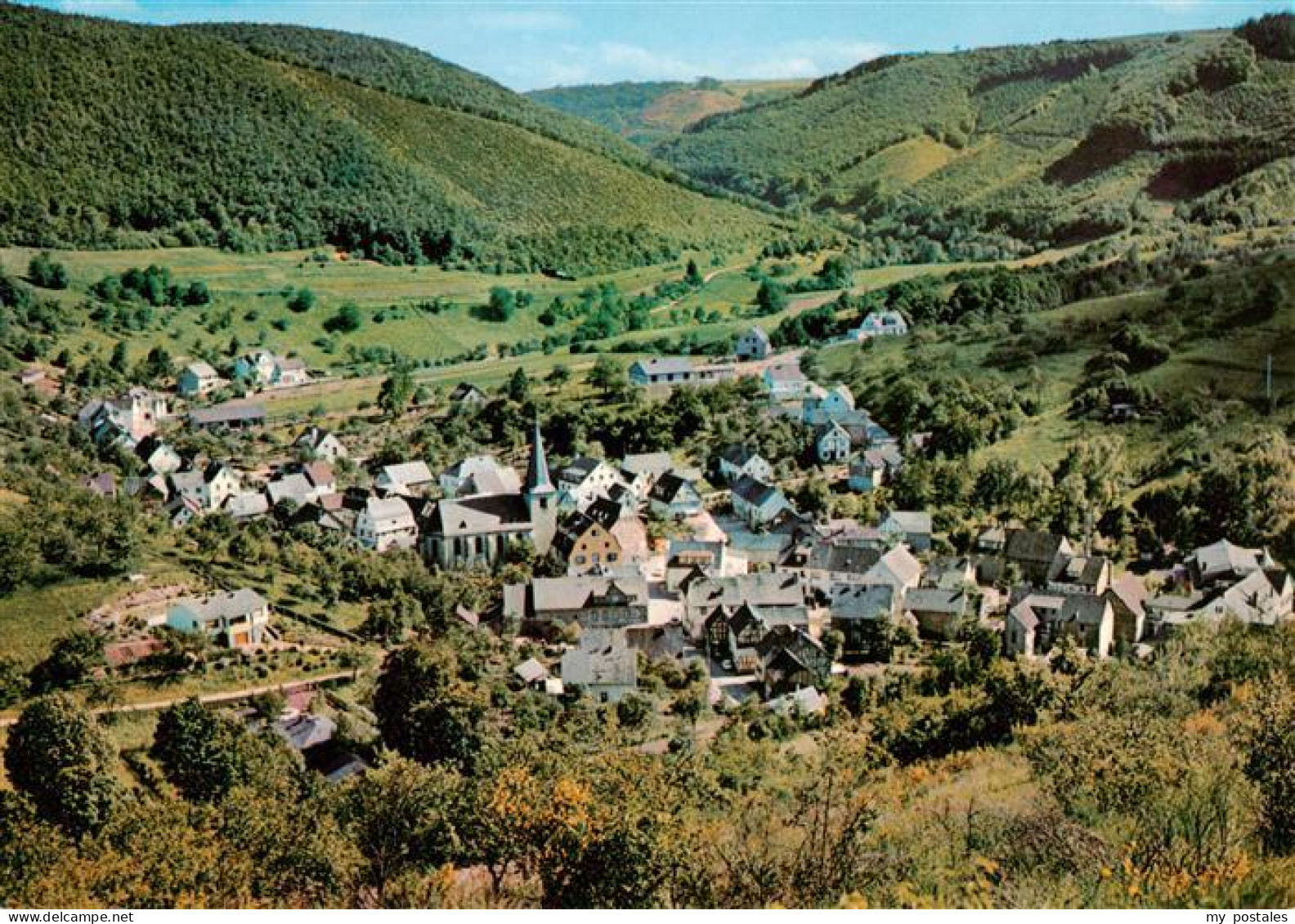 Luetz Kastellaun Seitental der Mosel Panorama