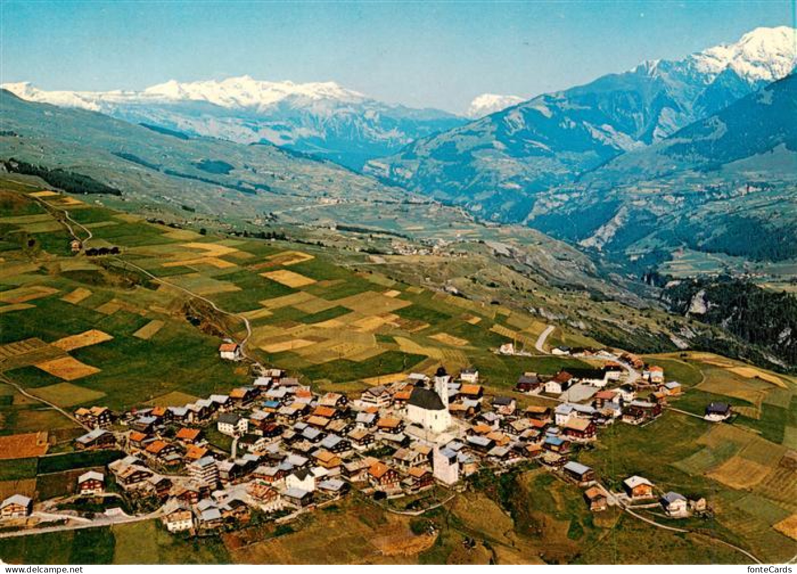 Lumbrein GR Lumnezia mit Ringelspitz Fliegeraufnahme