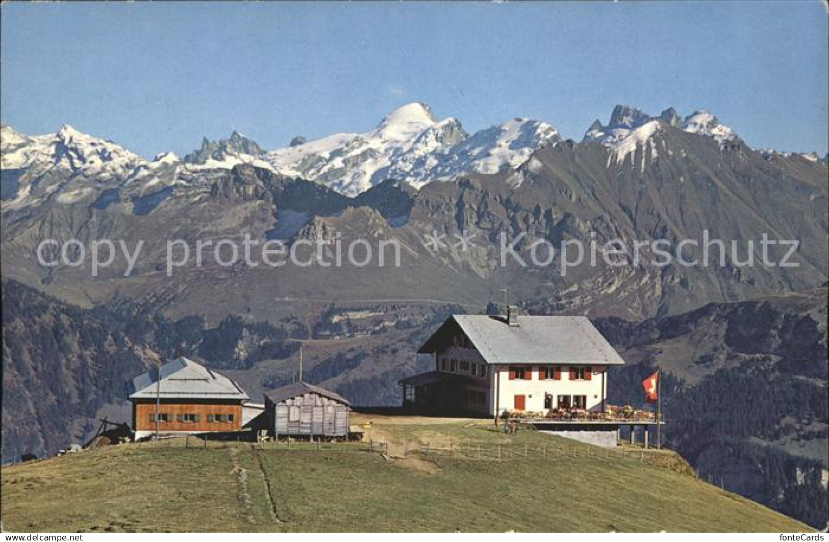 Lungern Luftseilbahn Lungern Schoenbueel mit Berghaus