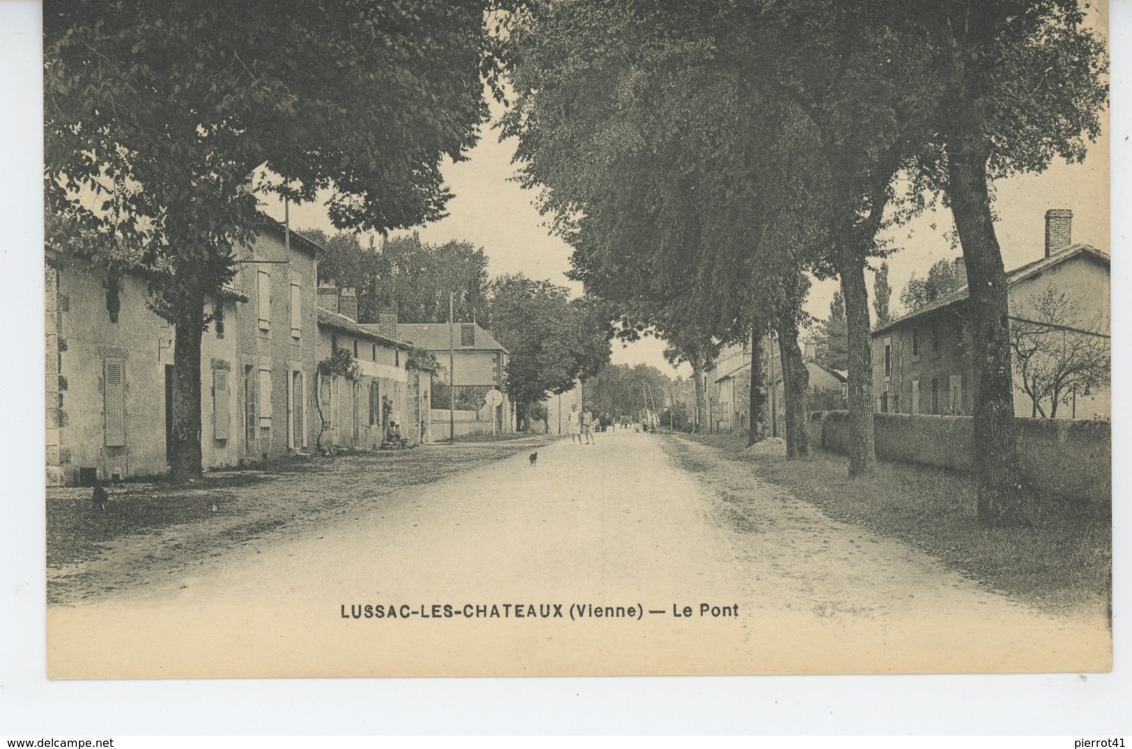 LUSSAC LES CHATEAUX - Le Pont