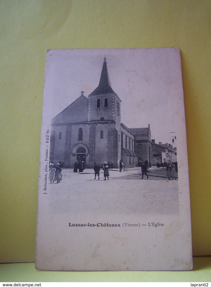 LUSSAC-LES-CHATEAUX (VIENNE) L'EGLISE.