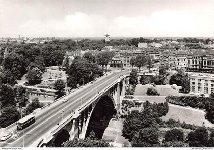 [-30%] LUXEMBOURG - Pont Adolphe et place de Bruxelles - Carte Postale