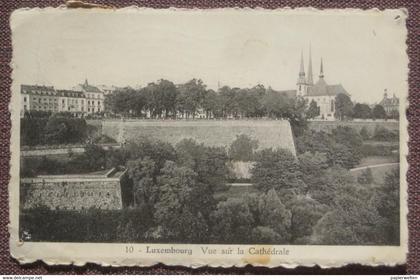Luxembourg - Vue sur la Cathédrale