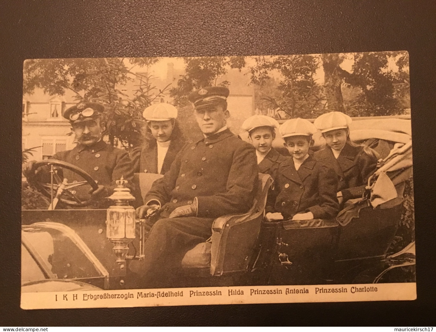 Luxembourg carte postale famille grand-ducale Adel royalty voiture