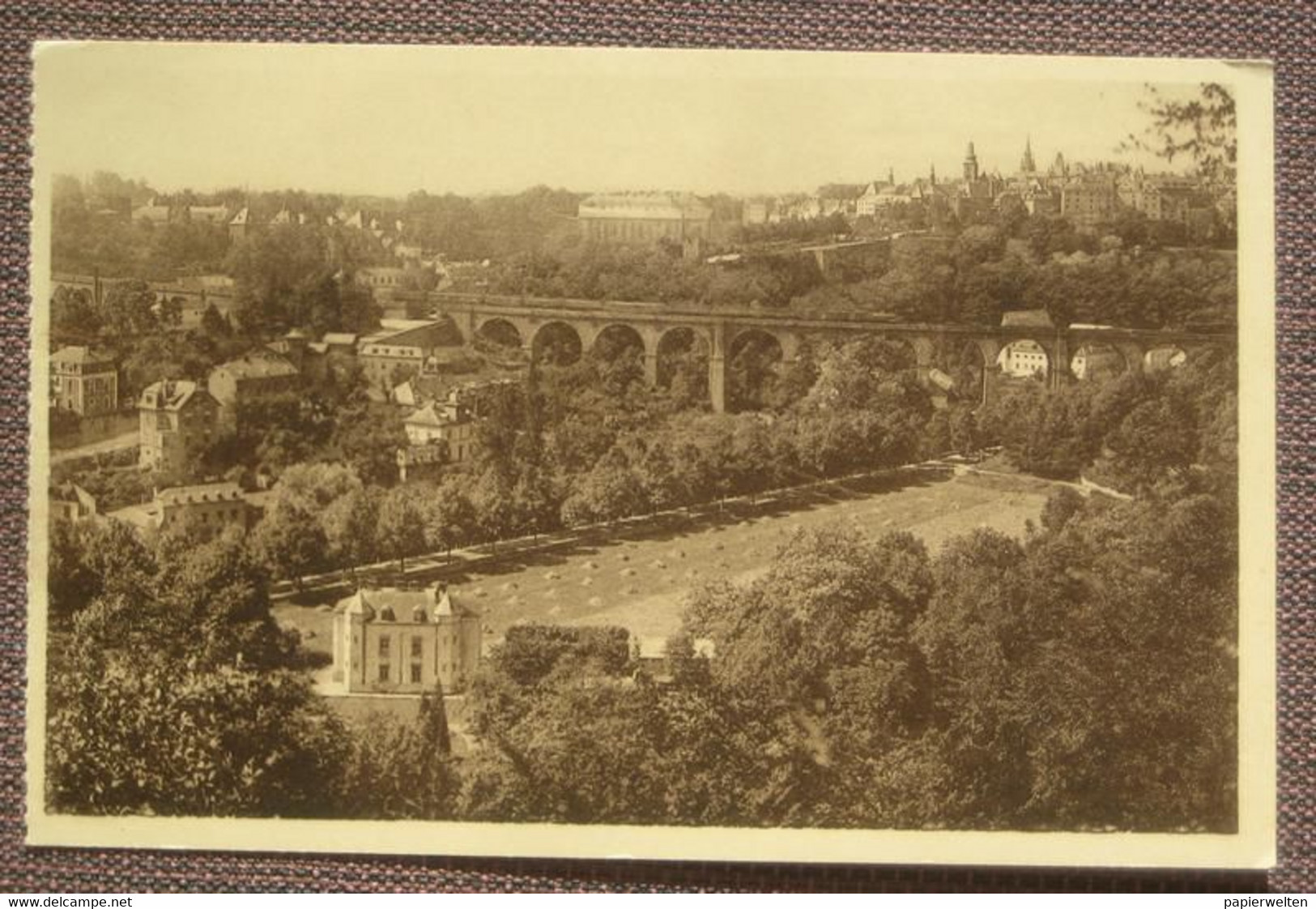 Luxembourg - Clausen et Ville Haute / Clausen en de Hooge Stad