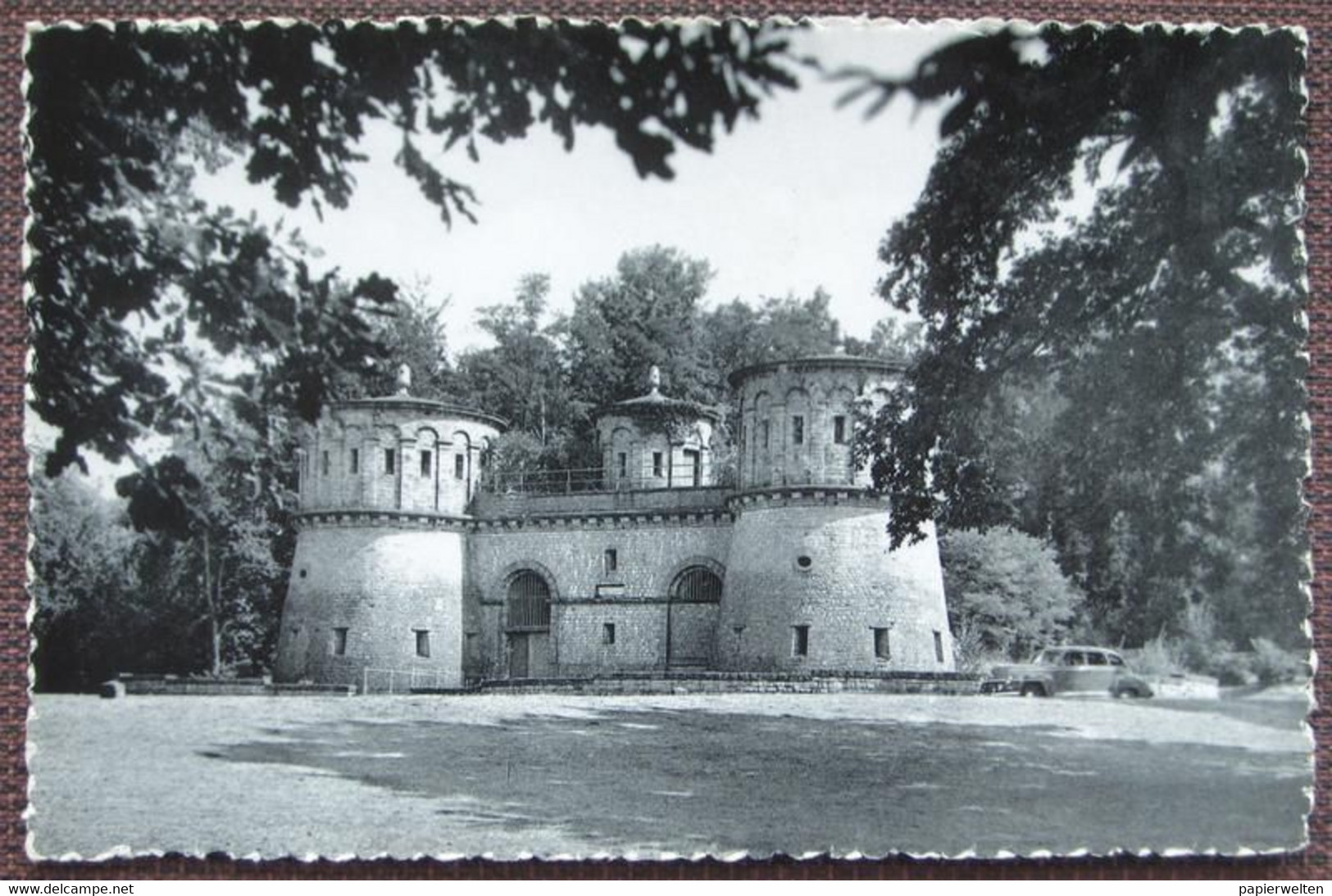 Luxembourg - Les Trois Glands / Auto