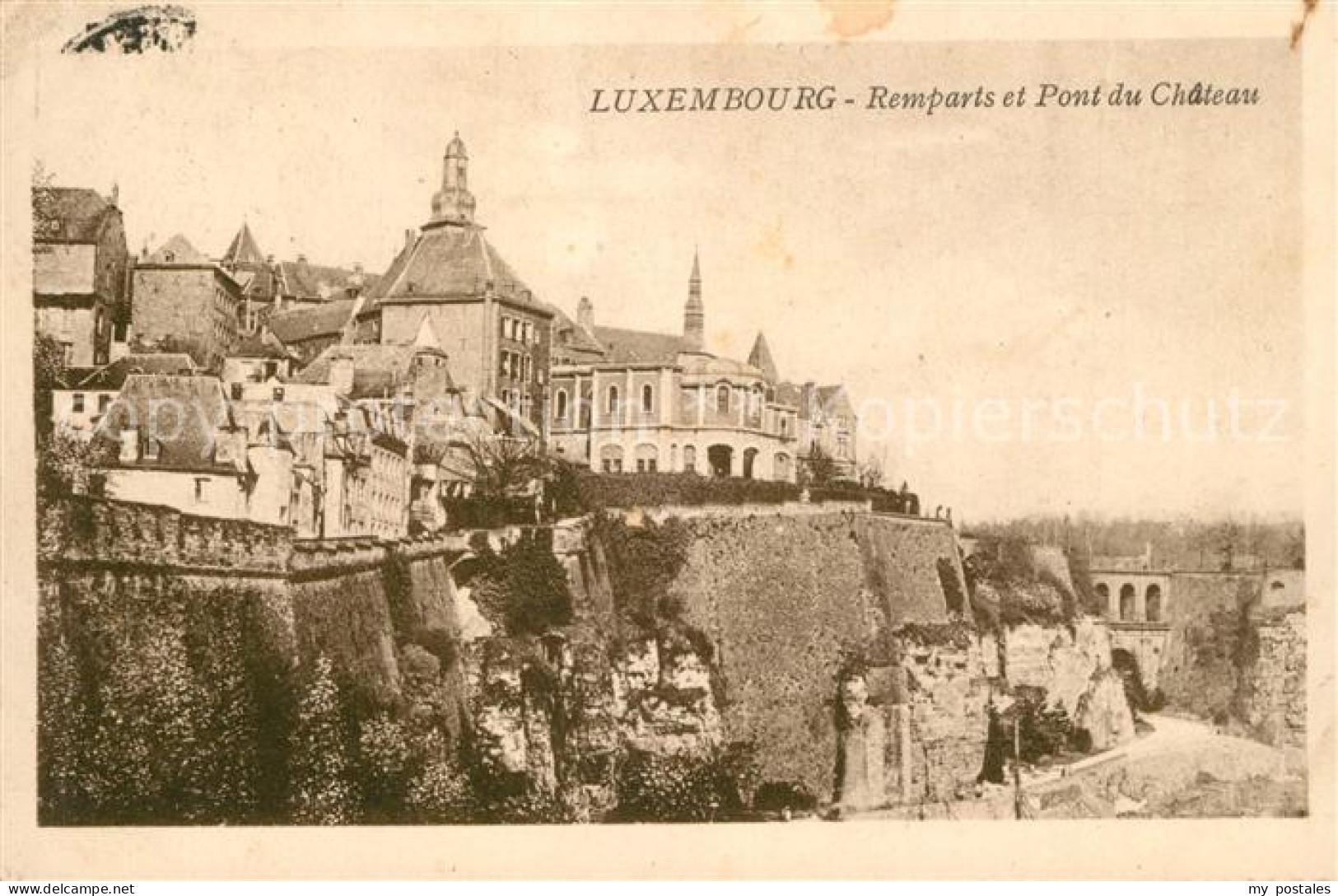 LUXEMBOURG  Luxemburg Remparts et Pont du Chateau