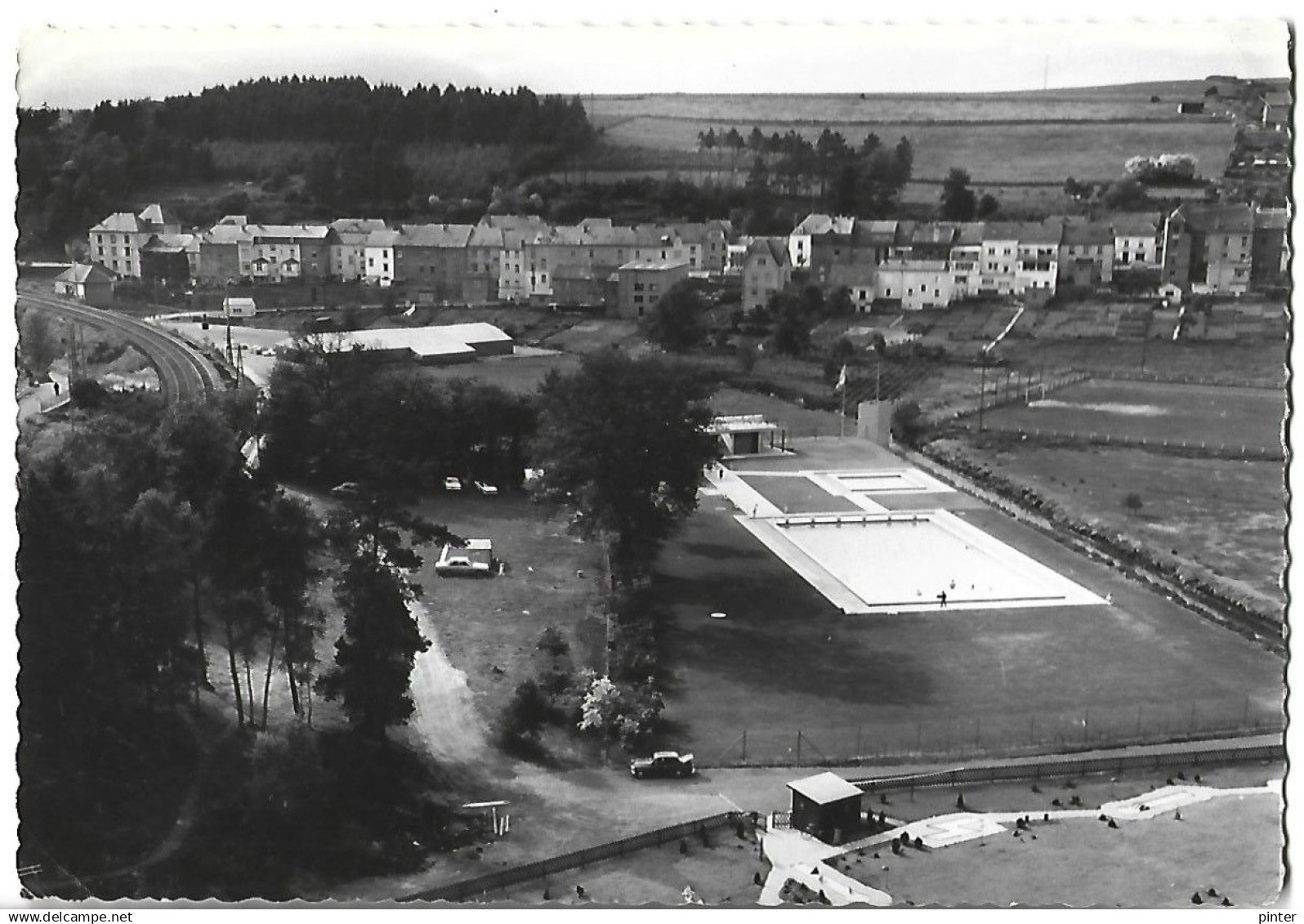 LUXEMBOURG - TROISVIERGES - Camping et Bassin de natation