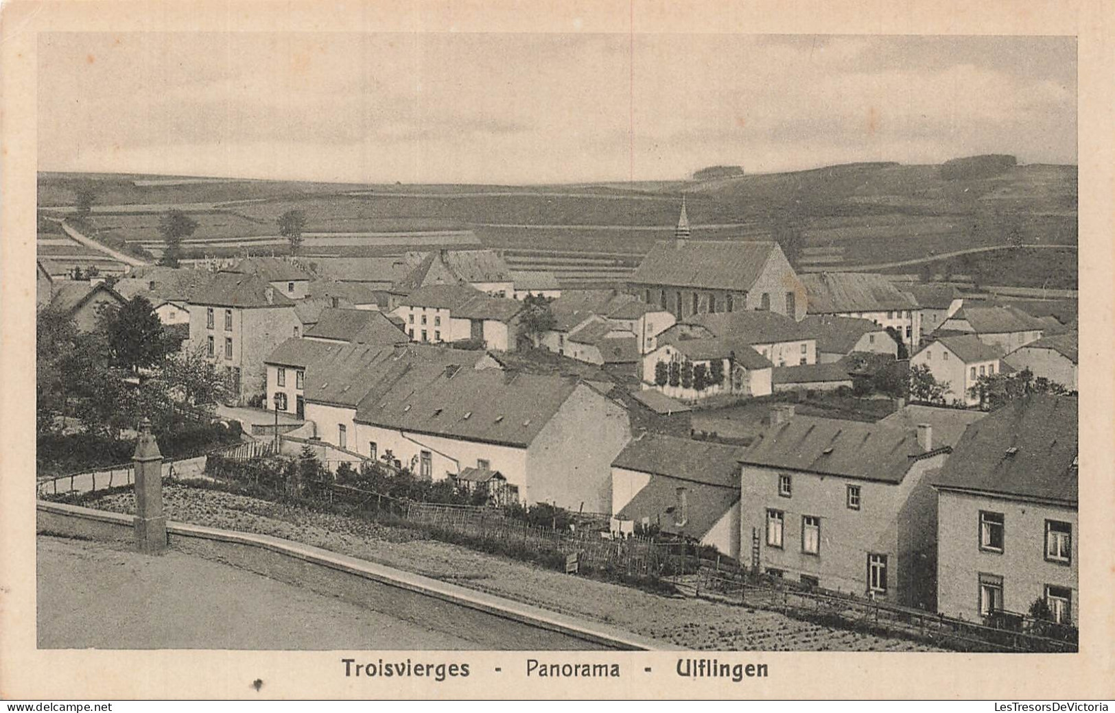 LUXEMBOURG - Ulflingen - Trois Vierges - Panorama - église - village - CPA