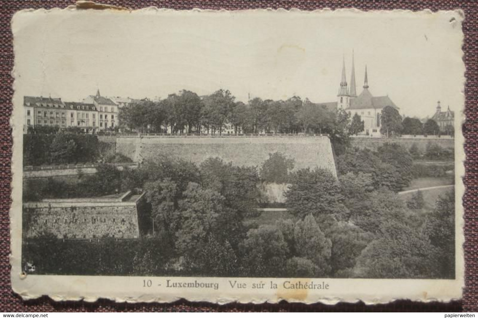 Luxembourg - Vue sur la Cathédrale