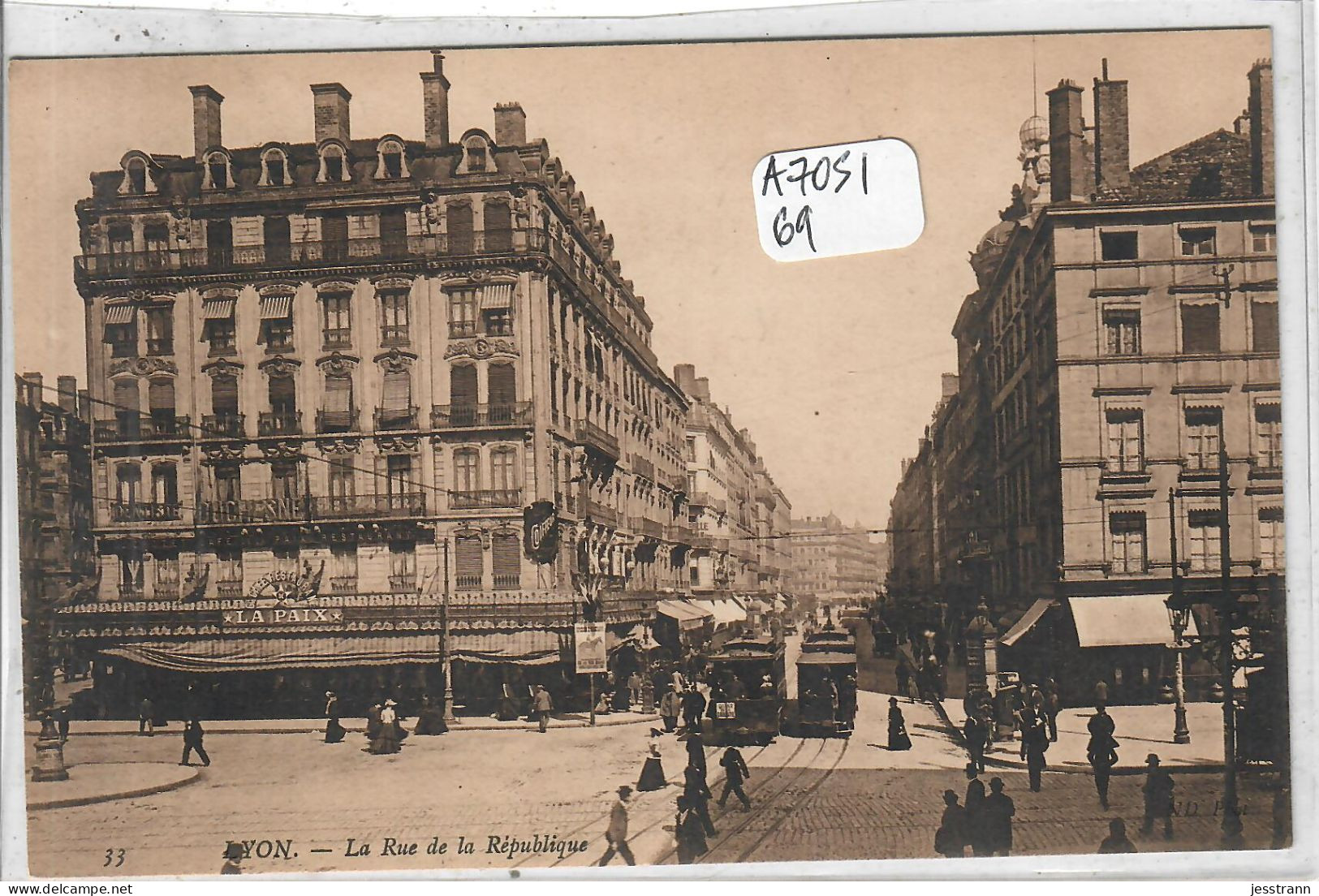 LYON 2- LA RUE DE LA REPUBLIQUE