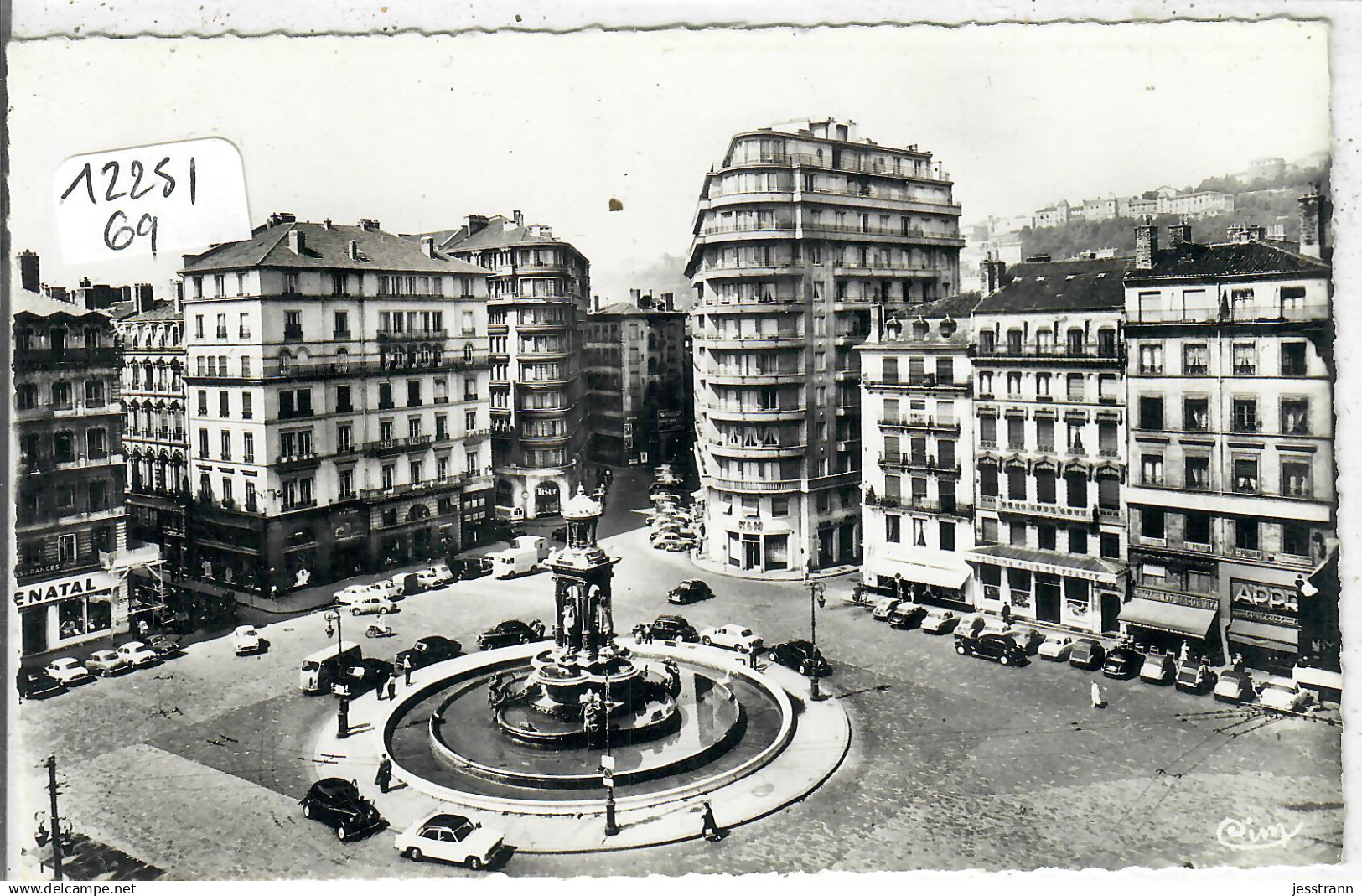 LYON 2- PLACE DES JACOBINS- CIM