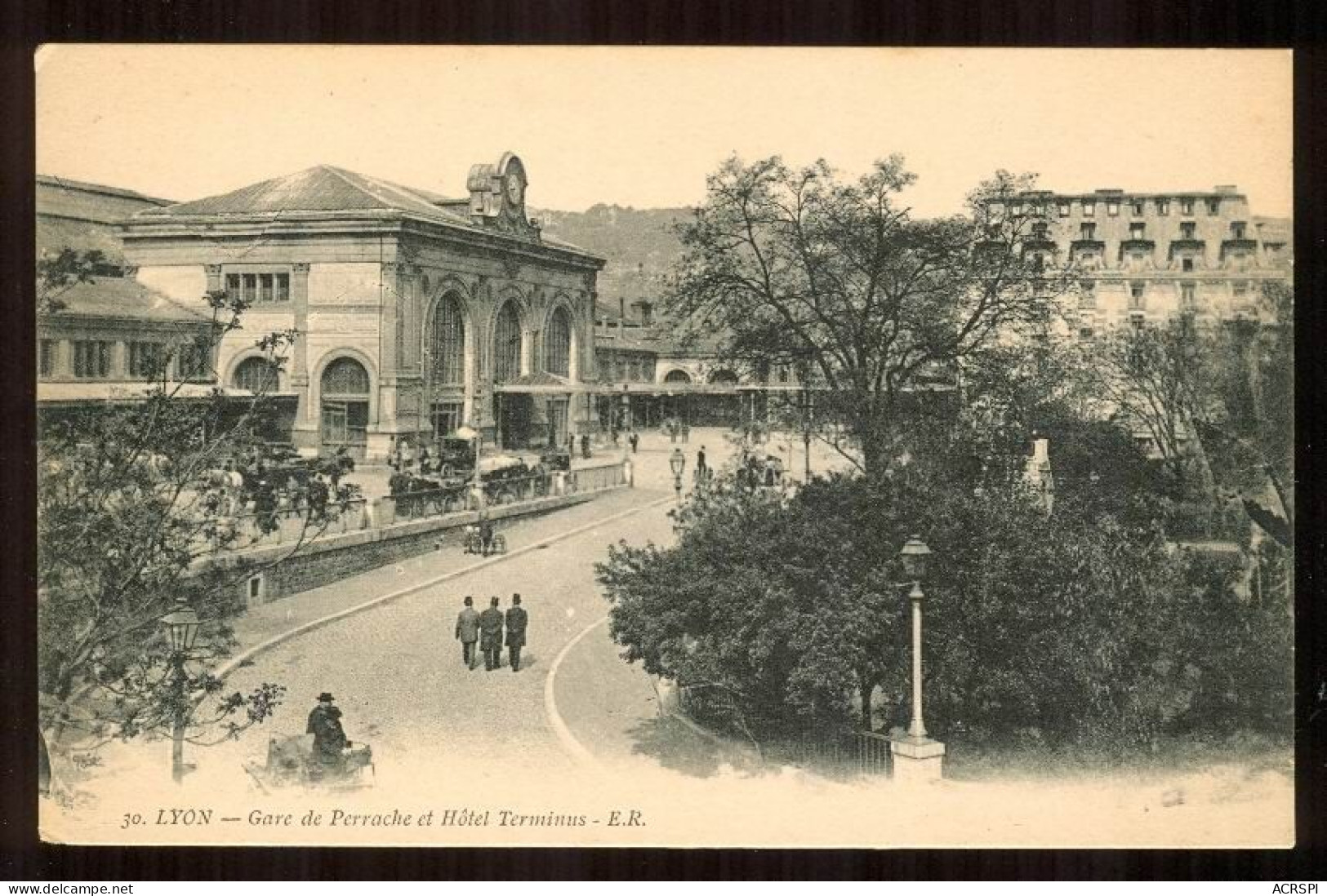 LYON 3  gare de perrache et hotel terminus édition ER