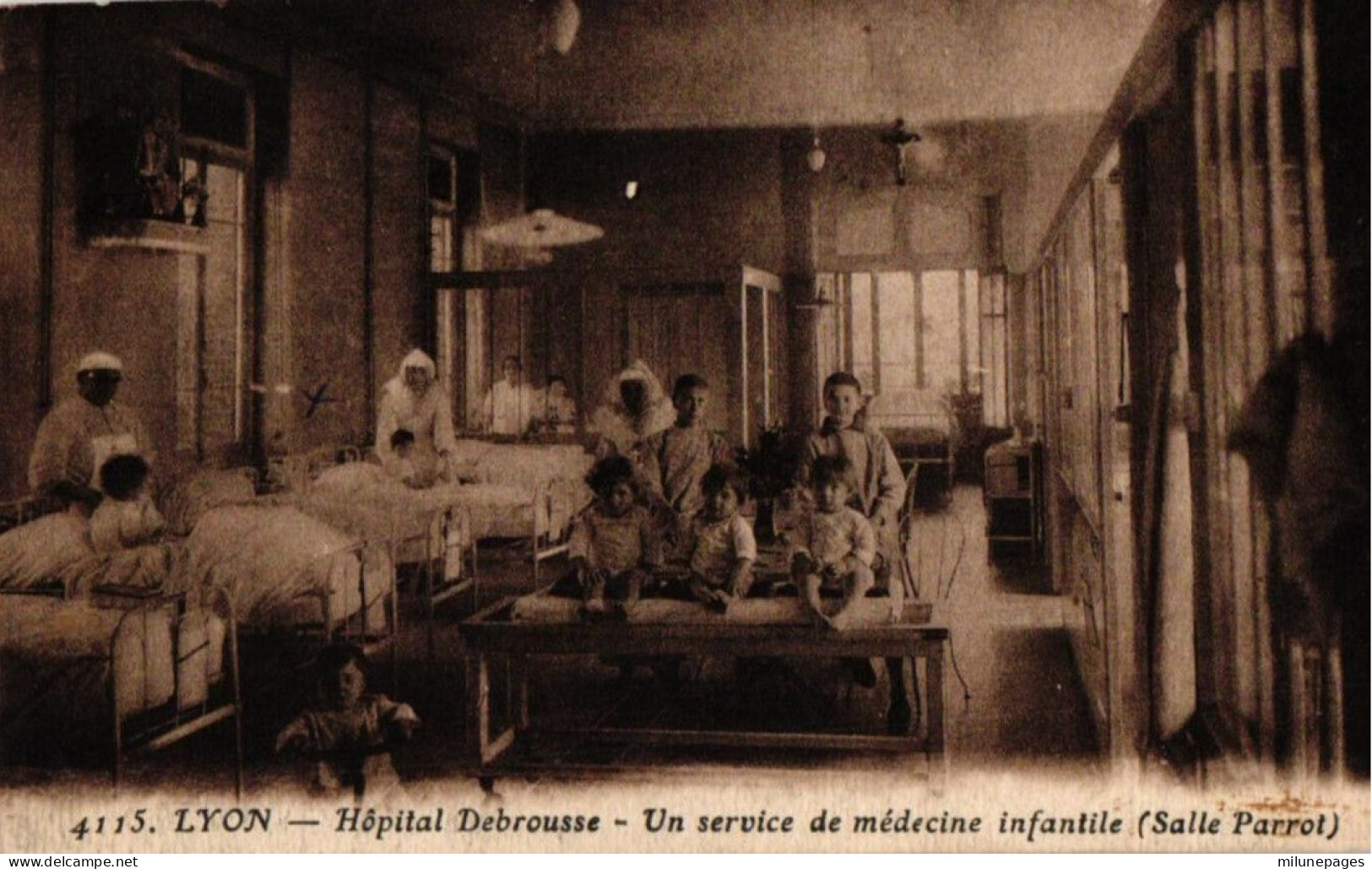Lyon 5 Service de médecine infantile de l'Hôpital Debrousse de Lyon la Salle Parrot édition Goutagny 4115