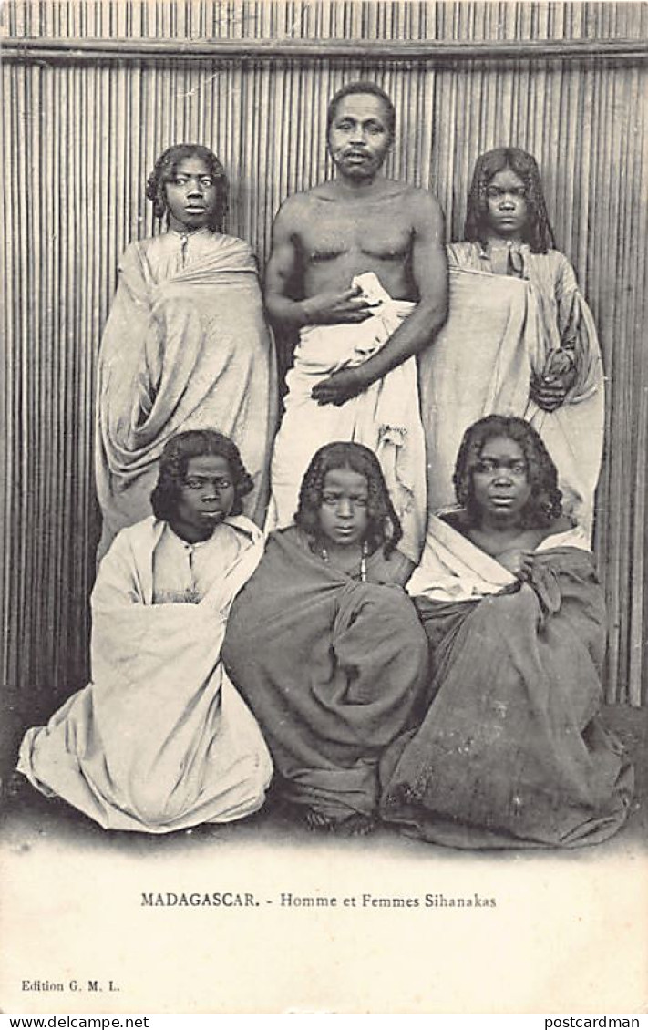 Madagascar - Hommes et femmes Sihanakas - Ed. G.M.L.