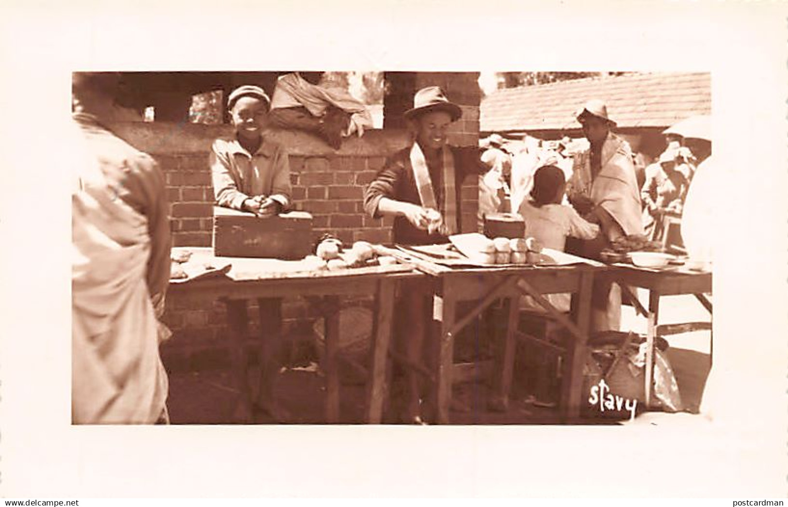 Madagascar - Les petits métiers - Les gâteaux Mofo mamy - Ed. Stavy 10221