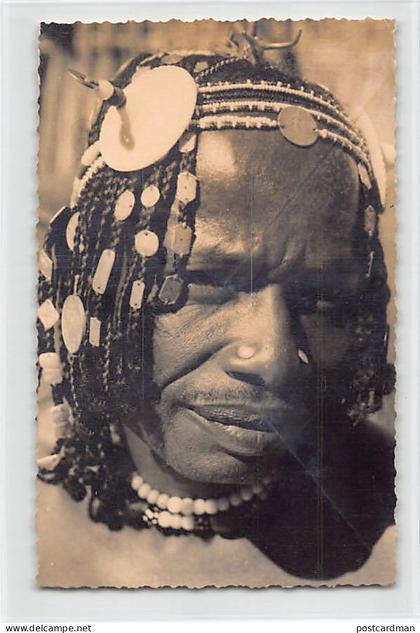 Madagascar - Tête de danseur de Fort-Dauphin- CARTE PHOTO Année 1951 - Ed. inconnu