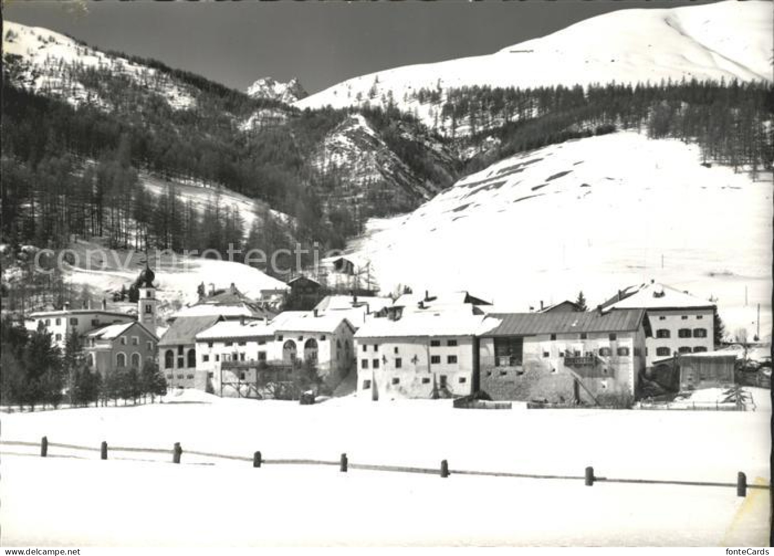 Madulain Ortsansicht gegen Piz Kesch Engadin