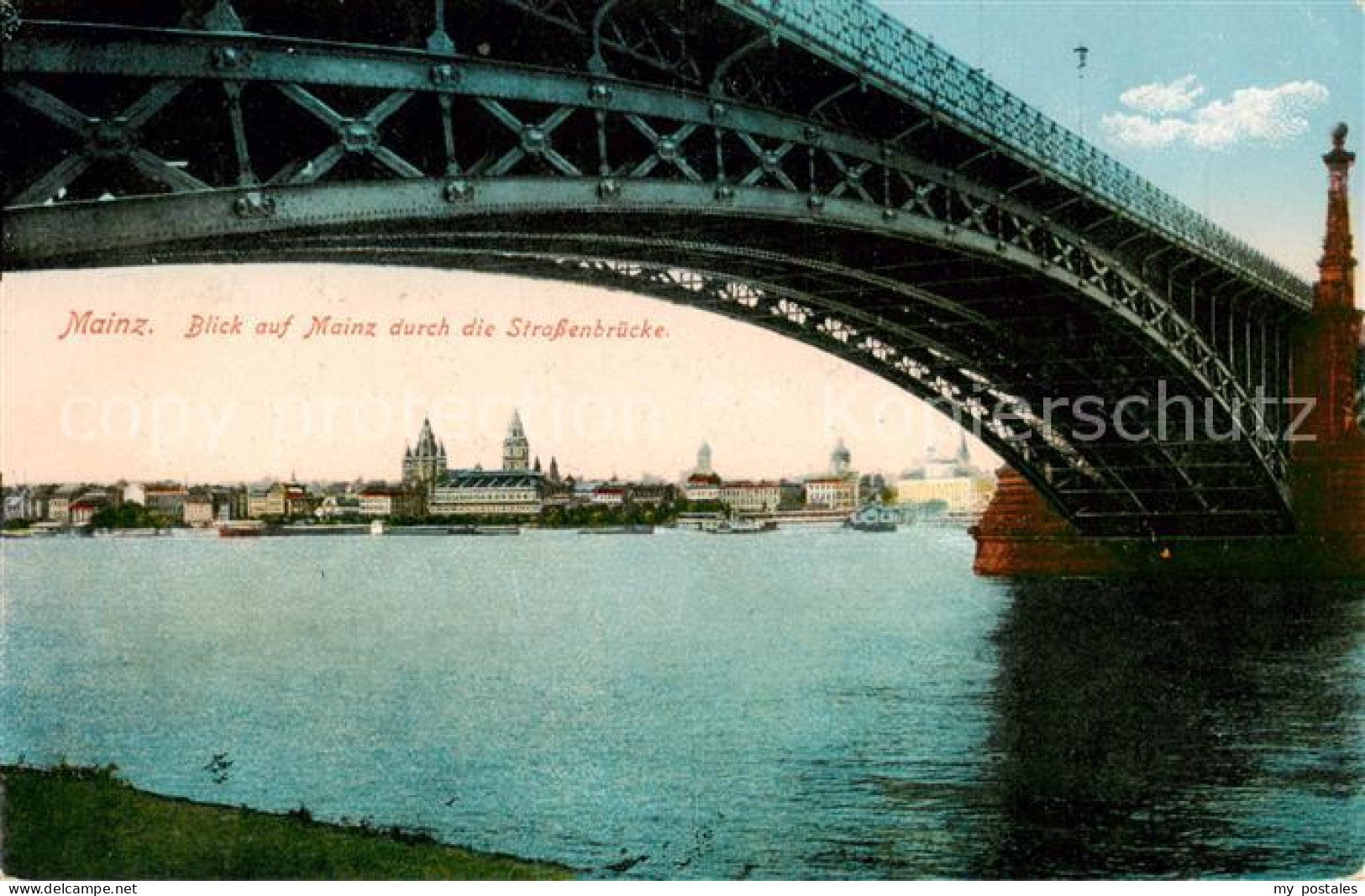 Mainz  Rhein Strassenbruecke Blick auf Mainz