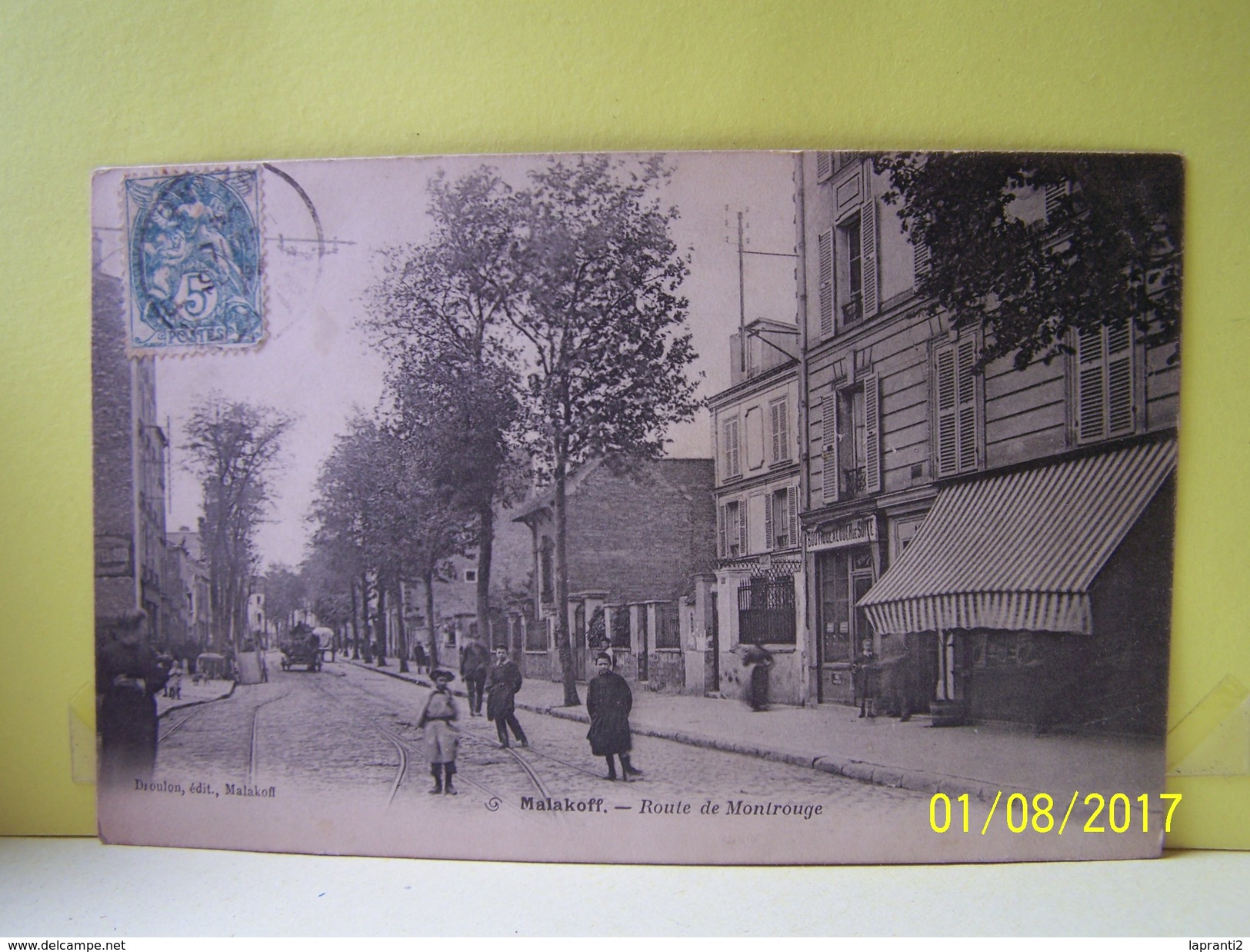MALAKOFF (HAUTS DE SEINE) LES COMMERCES. LES MAGASINS. ROUTE DE MONTROUGE.