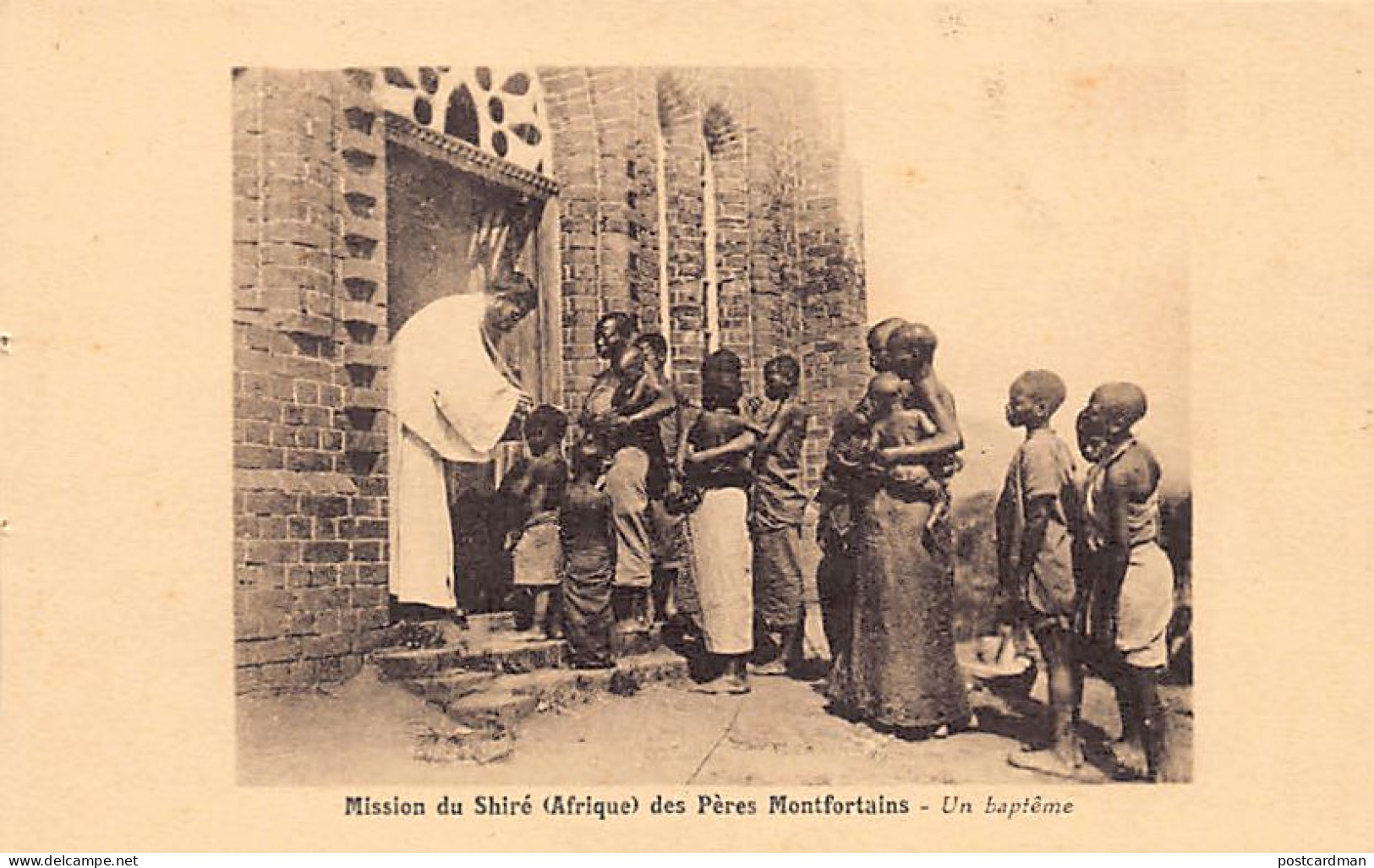 Malawi - A baptism - Publ. Company of Mary - Mission du Shiré des Pères Montfortains