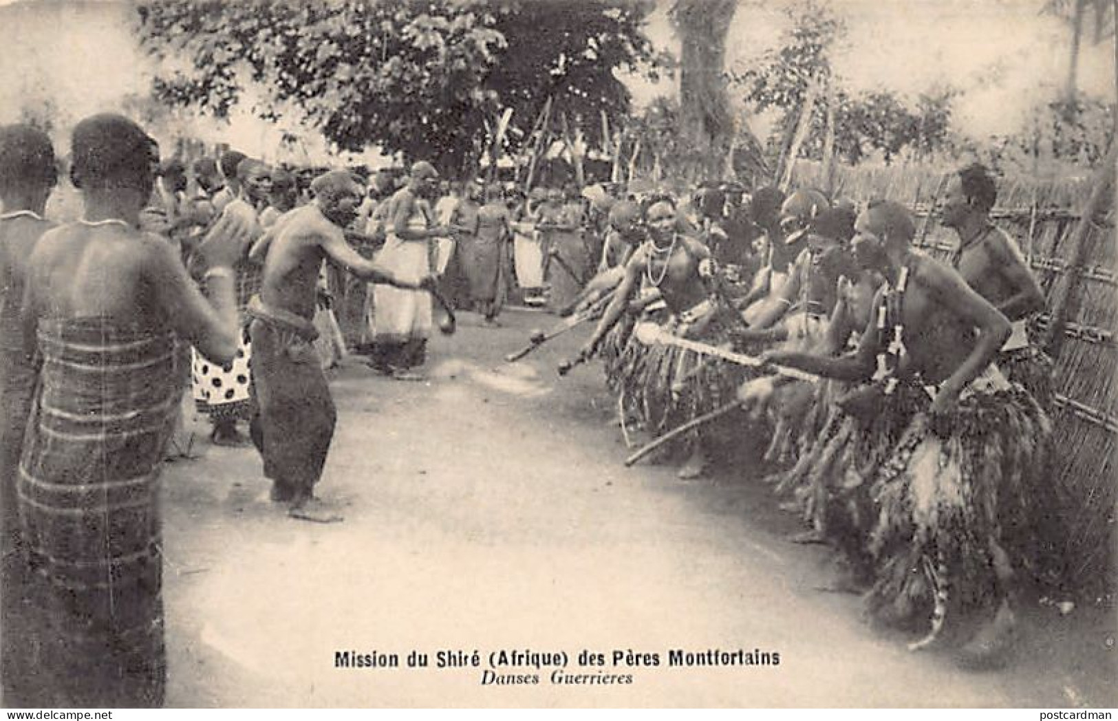Malawi - Warrior dances - Publ. Company of Mary - Mission du Shiré des Pères Montfortains
