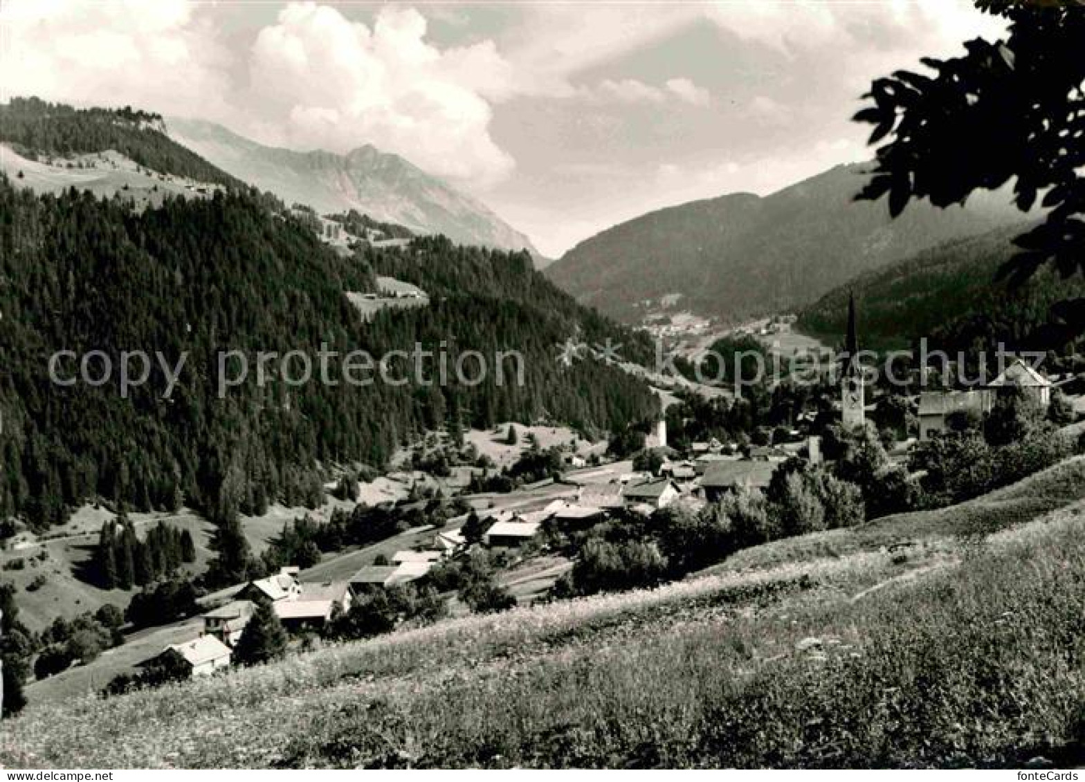 Malix Blick gegen Churwalden und Lenzerhorn