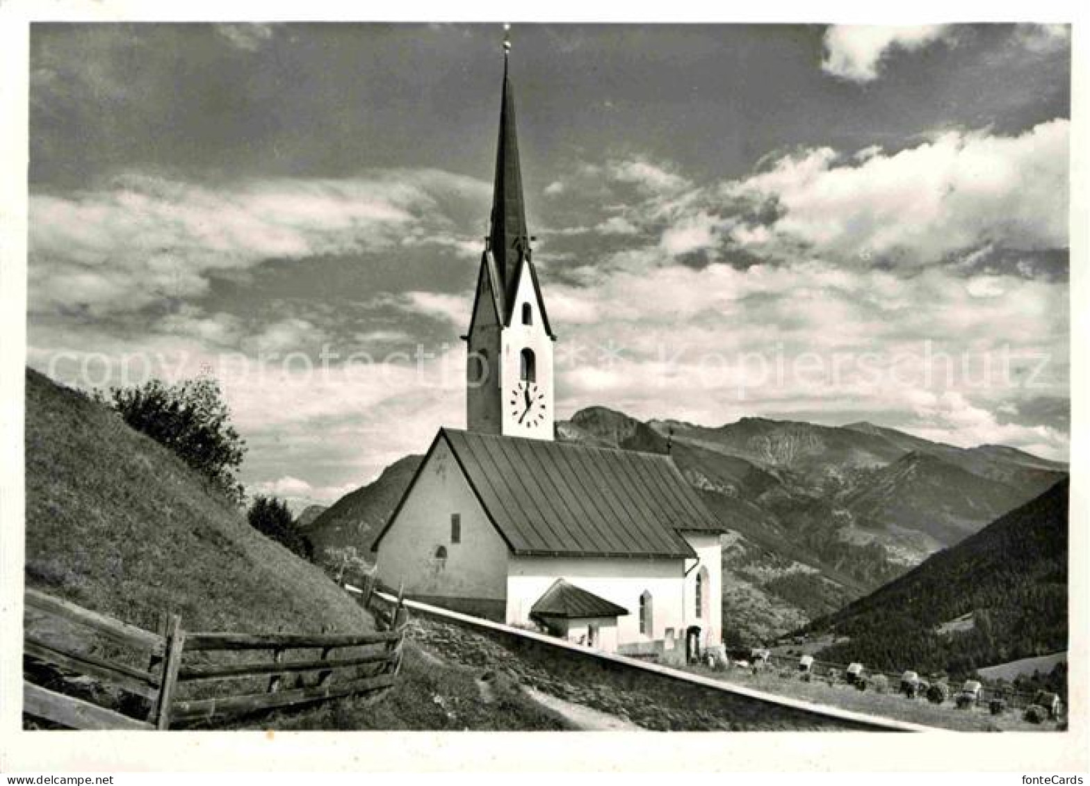Malix Kirche Alpenpanorama
