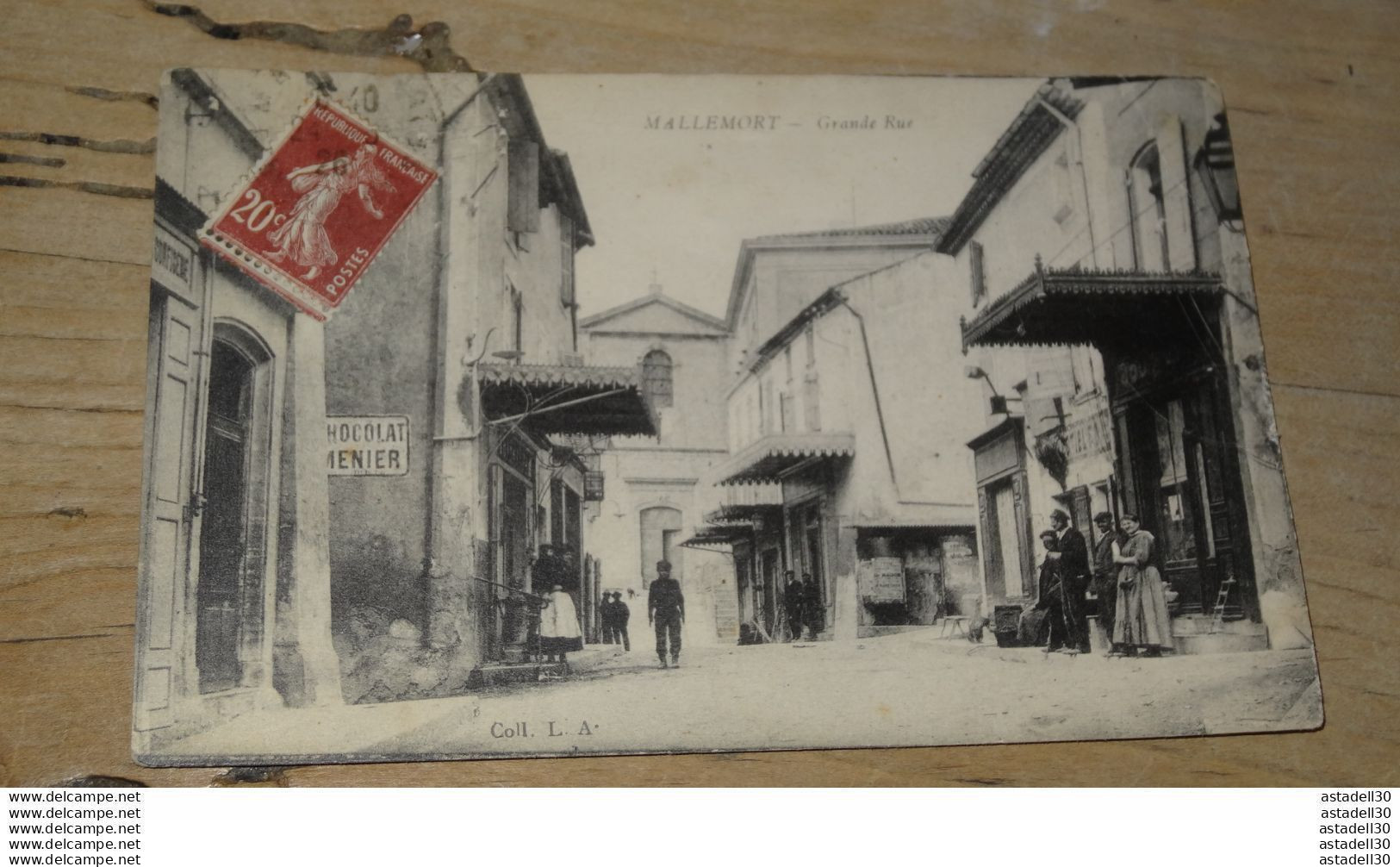 MALLEMORT : grande rue ............ 8198