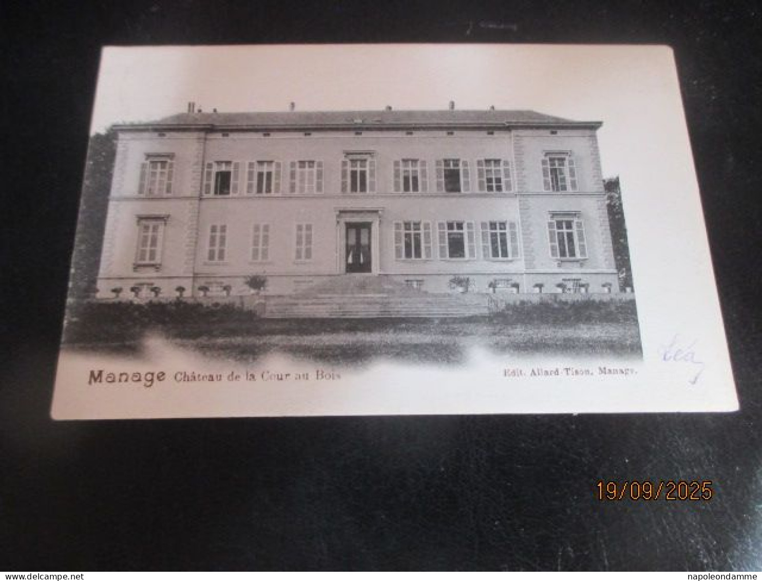 Manage, Chateau de la Cour au Bois