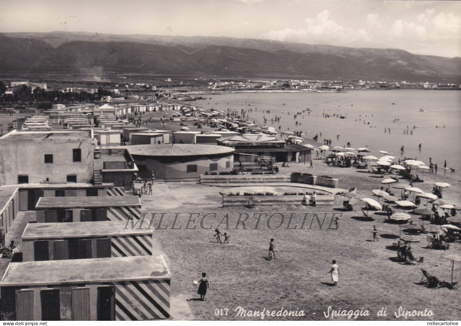 MANFREDONIA: Spiaggia di Siponto    1960